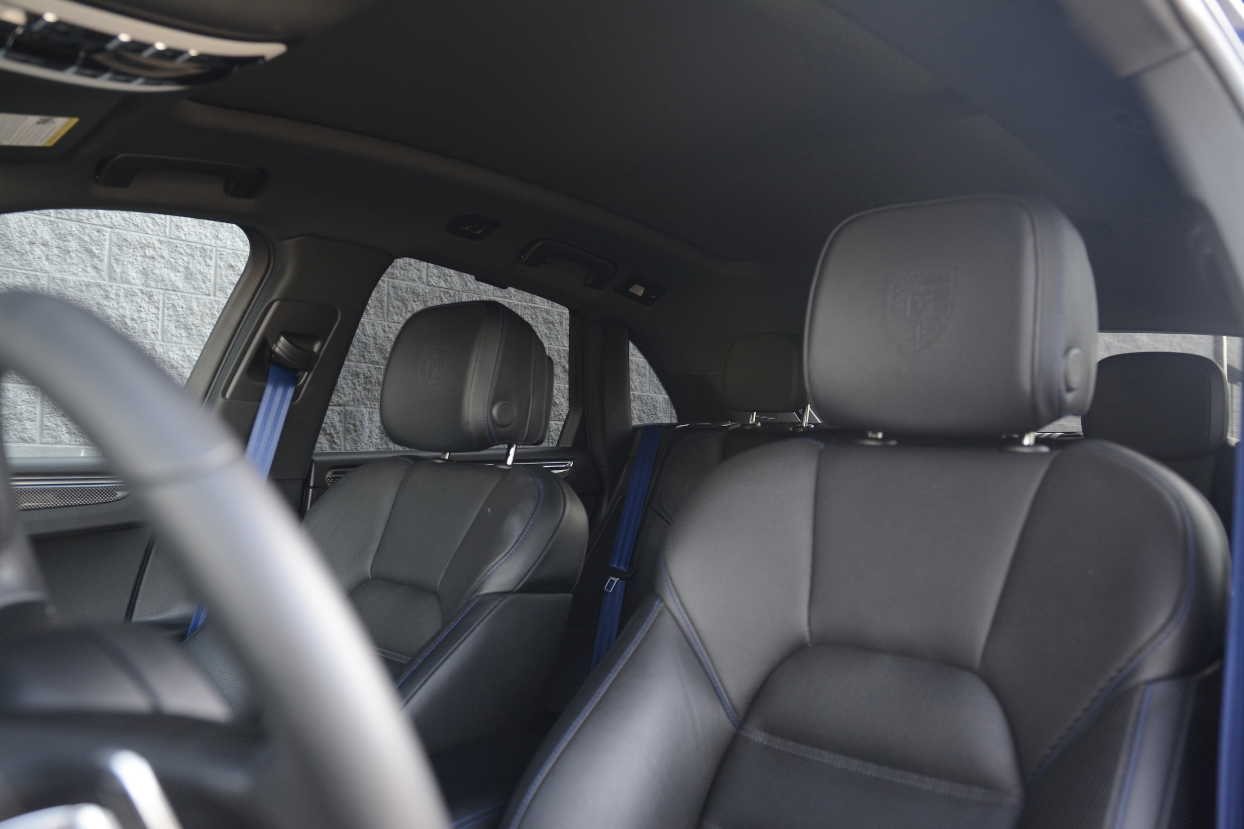 2025 Porsche Macan S photo 4