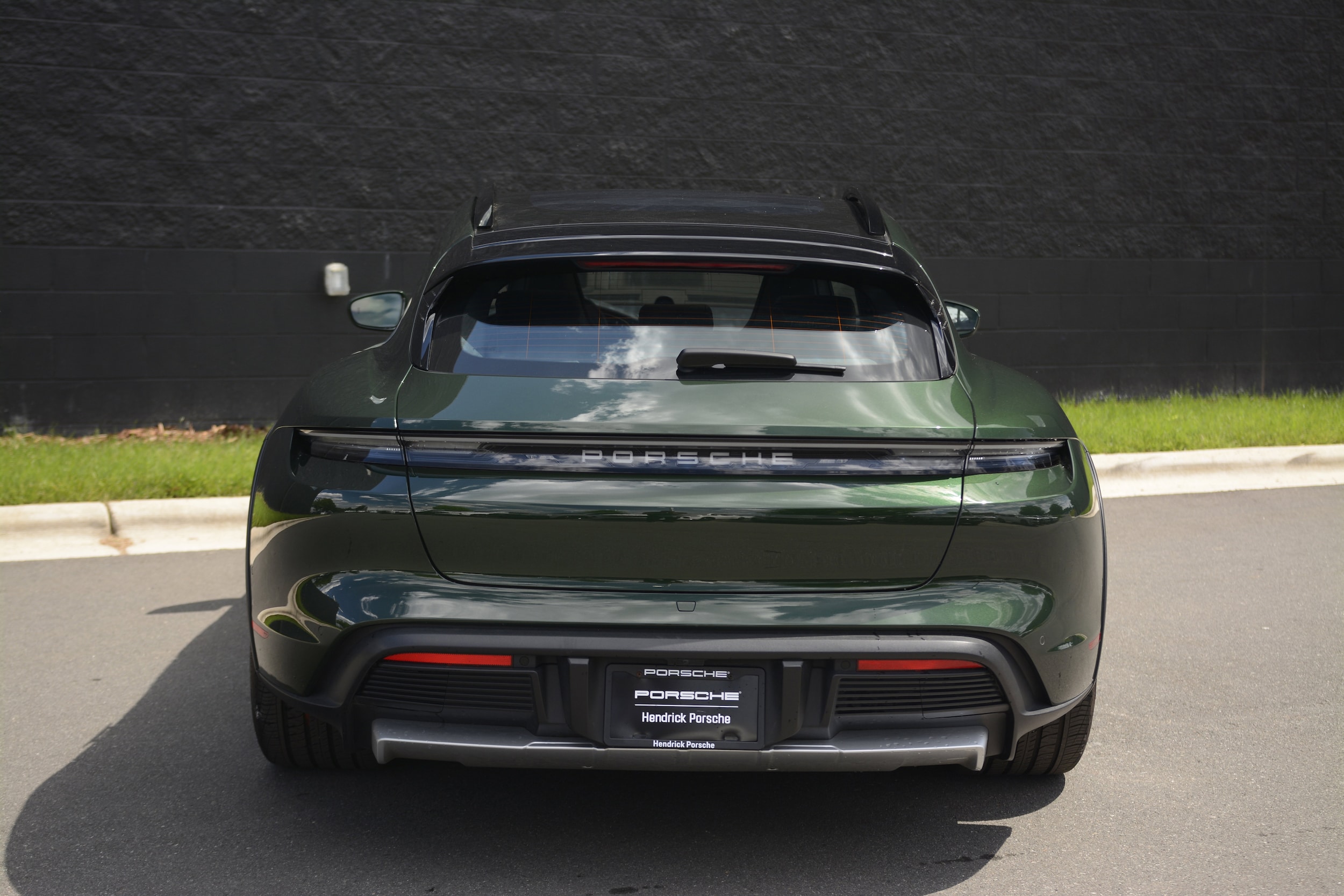 Porsche Taycan Cross Turismo 4