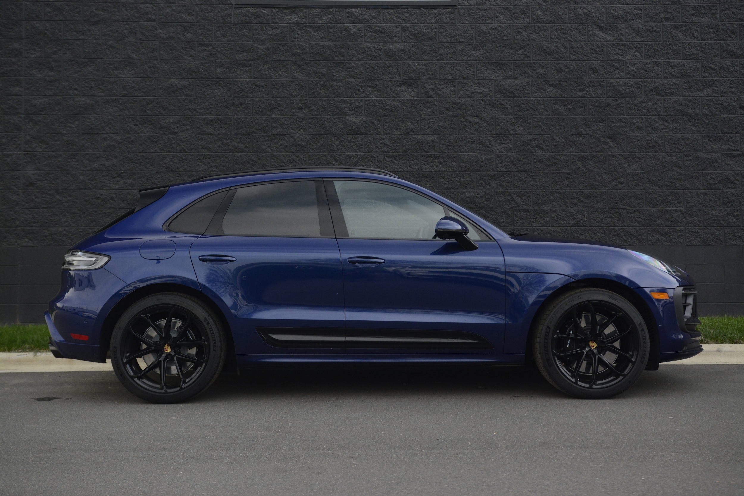 2024 Porsche Macan GTS photo 3