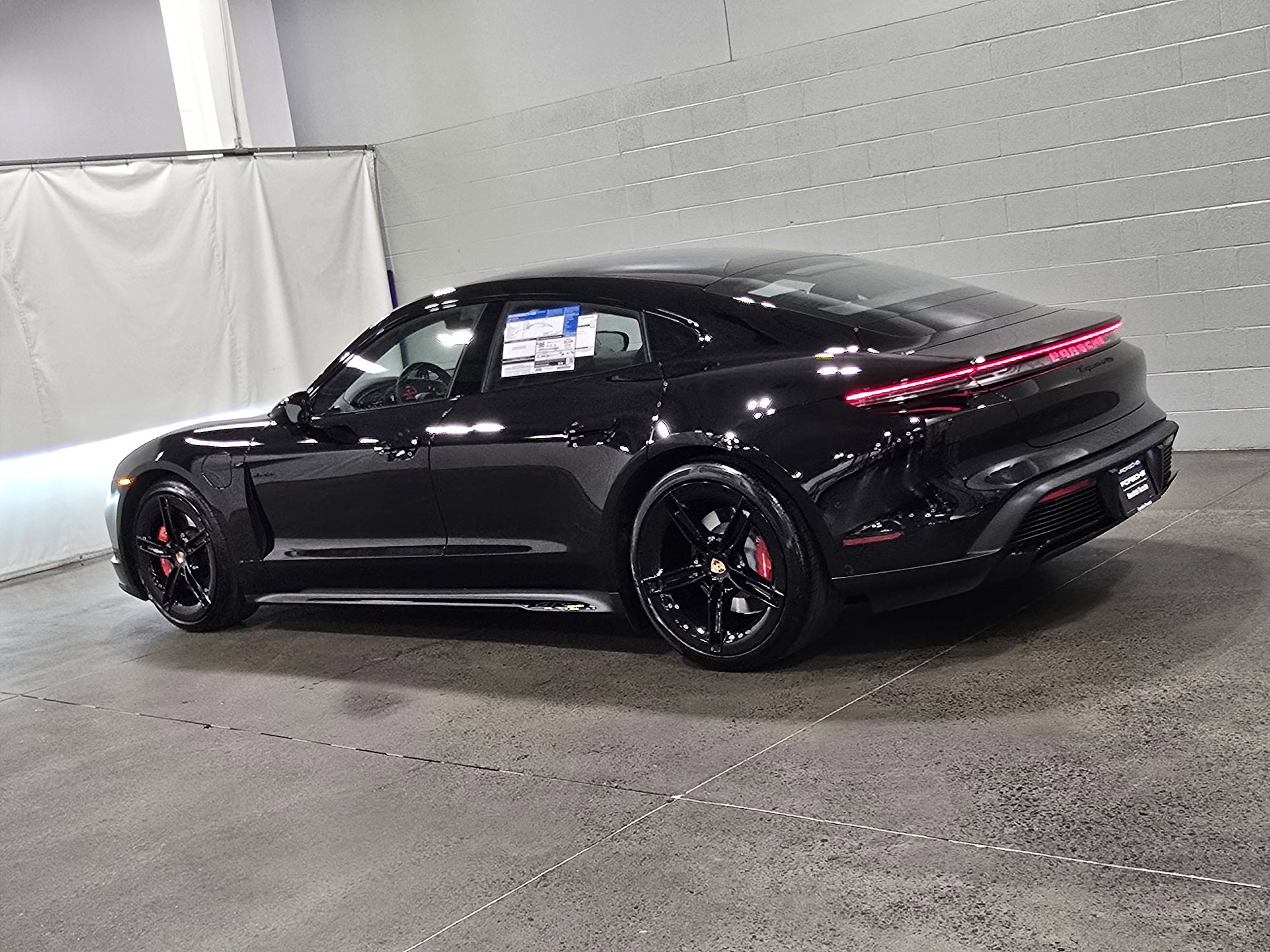 Porsche Taycan GTS