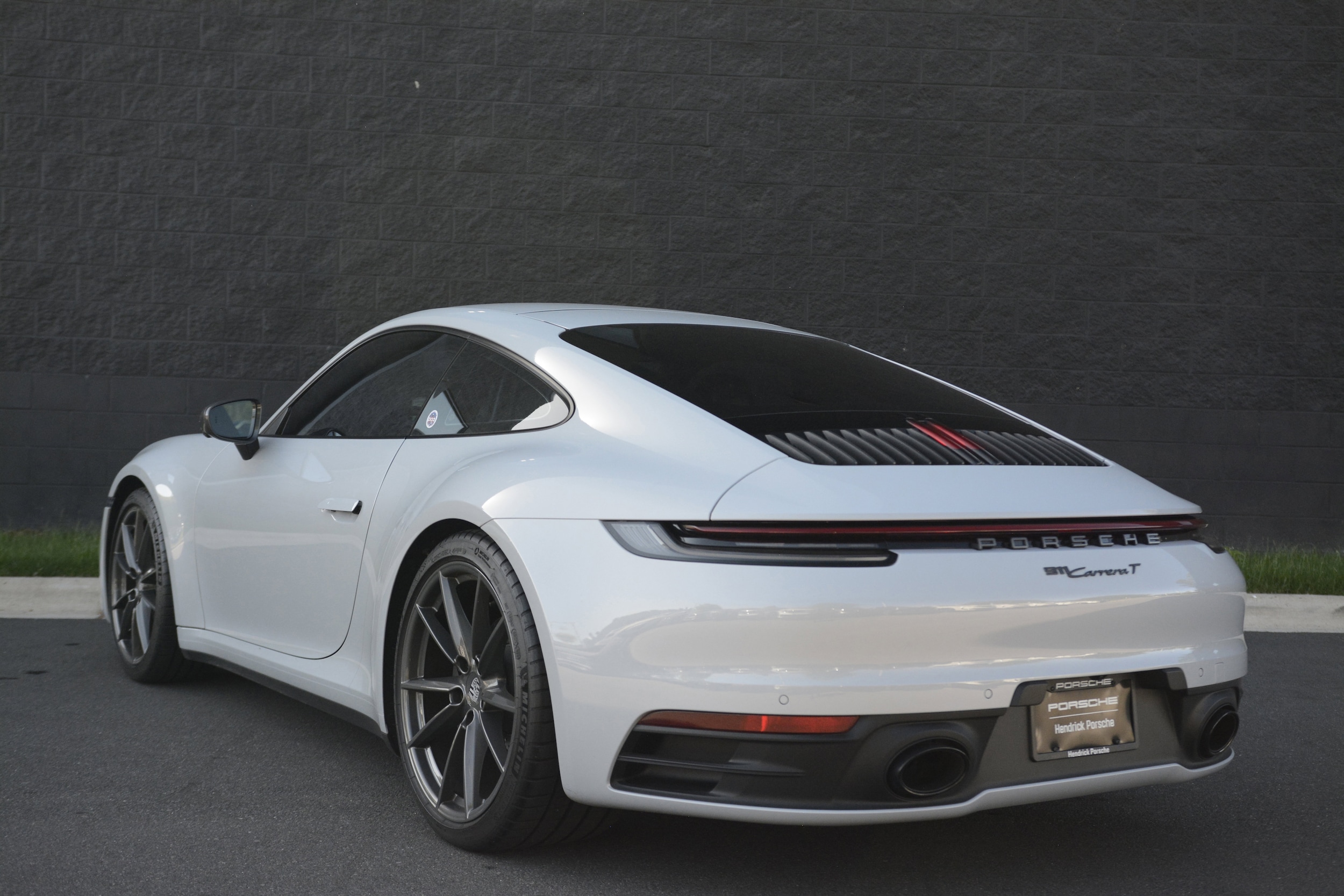 2024 Porsche 911 Carrera T photo 2