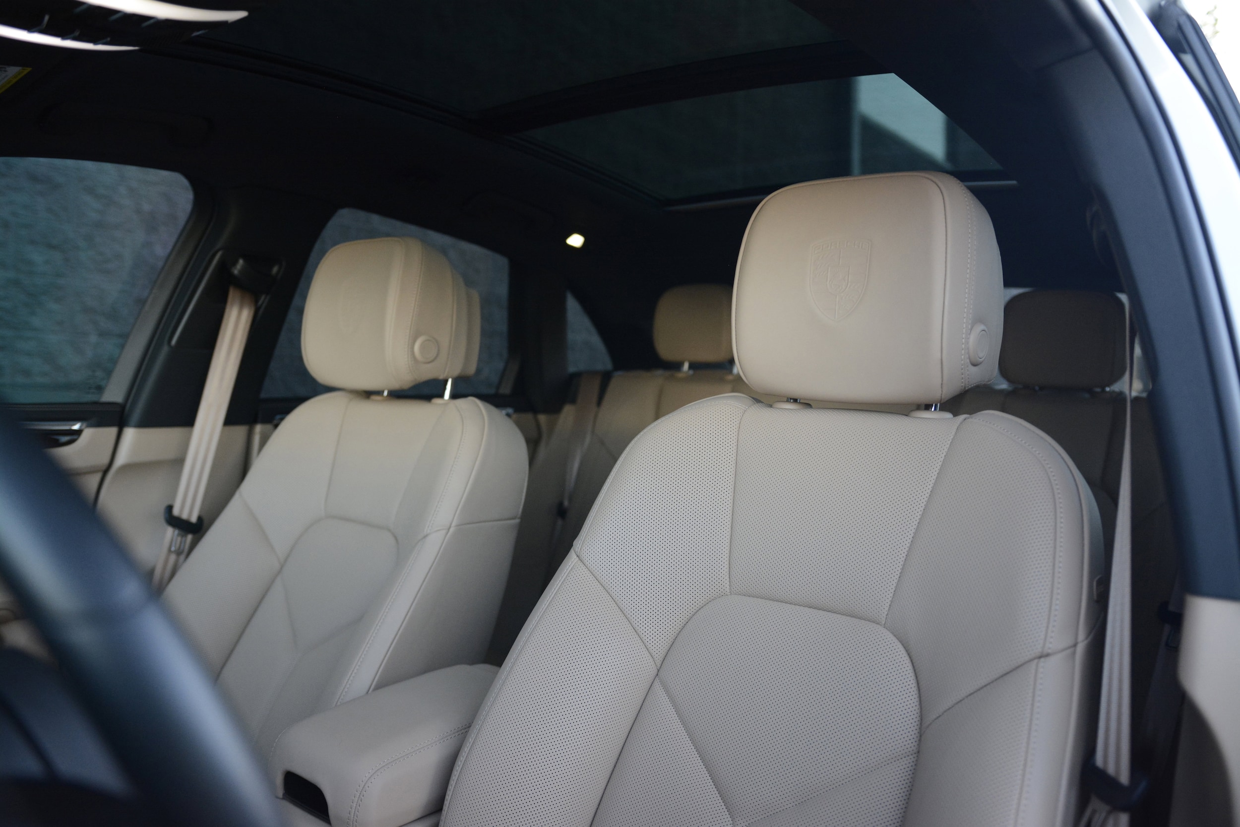 2025 Porsche Macan photo 4