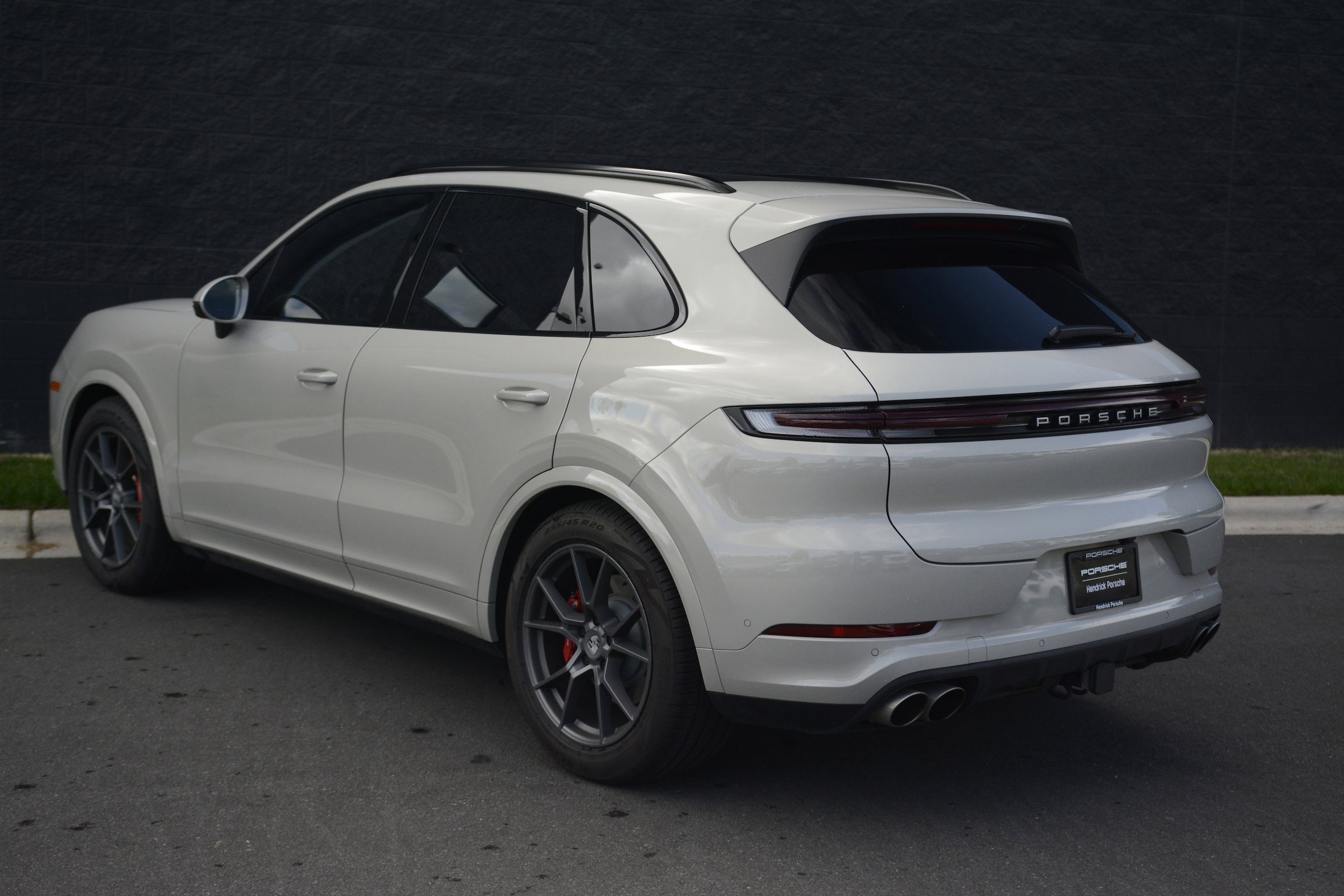 2026 Porsche Cayenne S photo 2