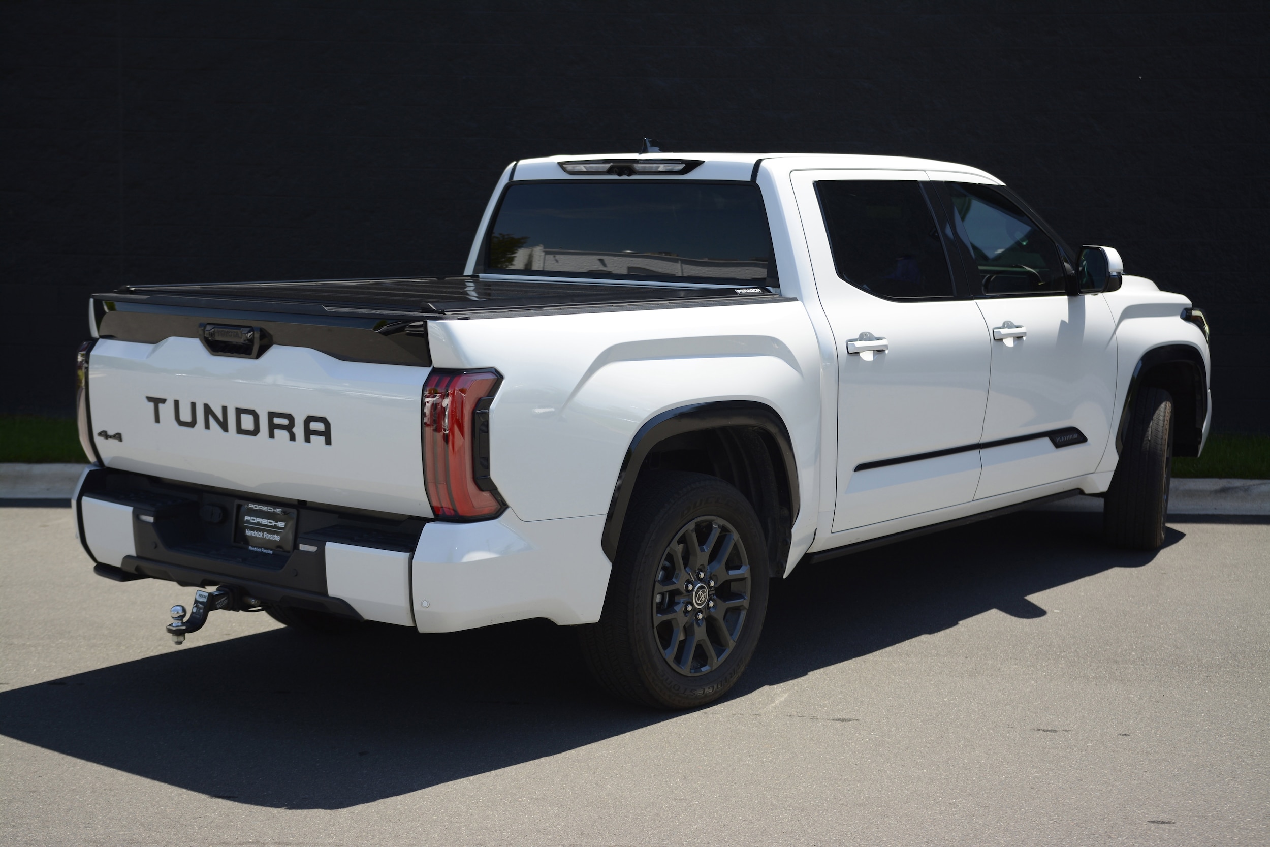 2023 Toyota Tundra Hybrid Platinum photo 6