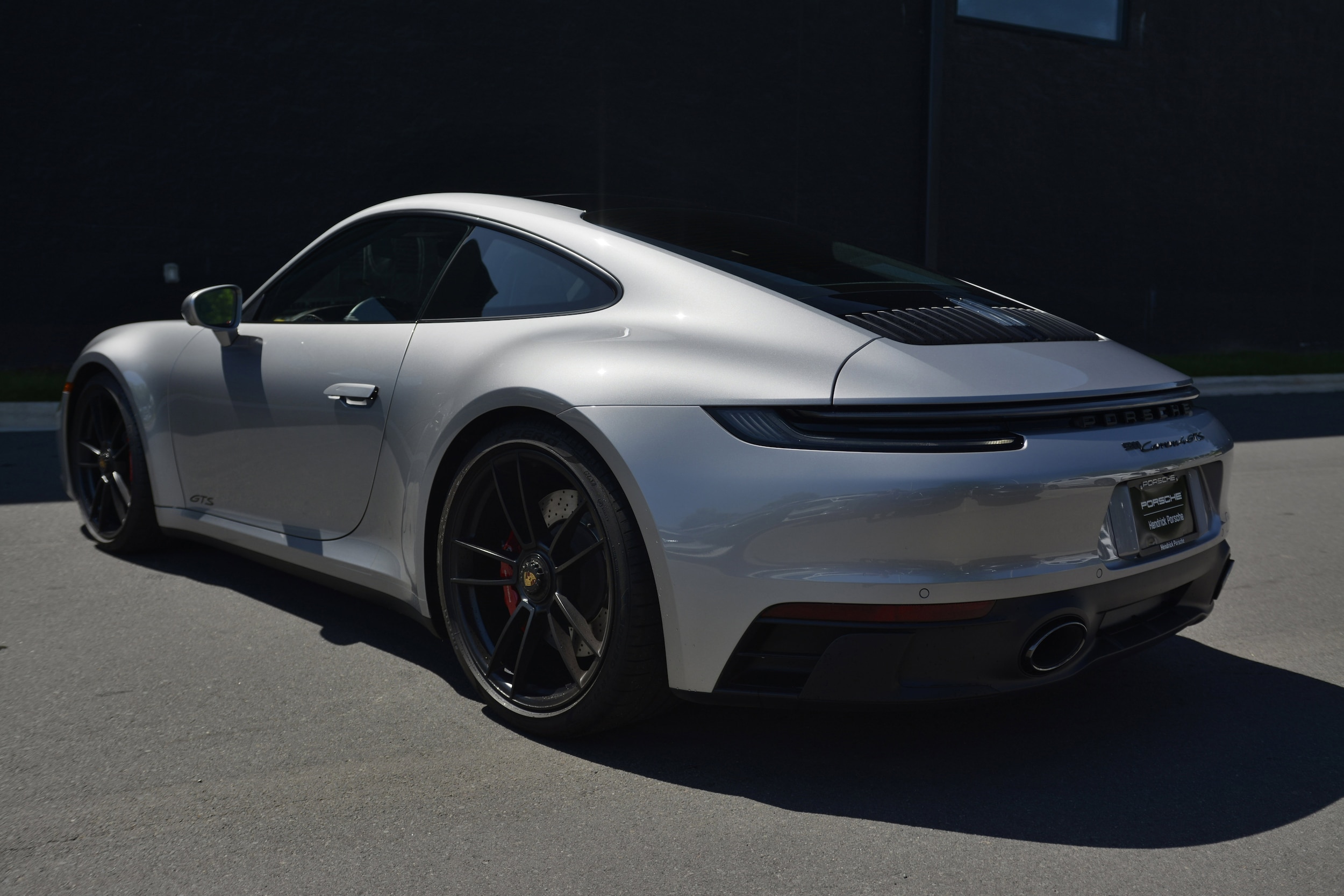 2022 Porsche 911 Carrera 4 GTS photo 2