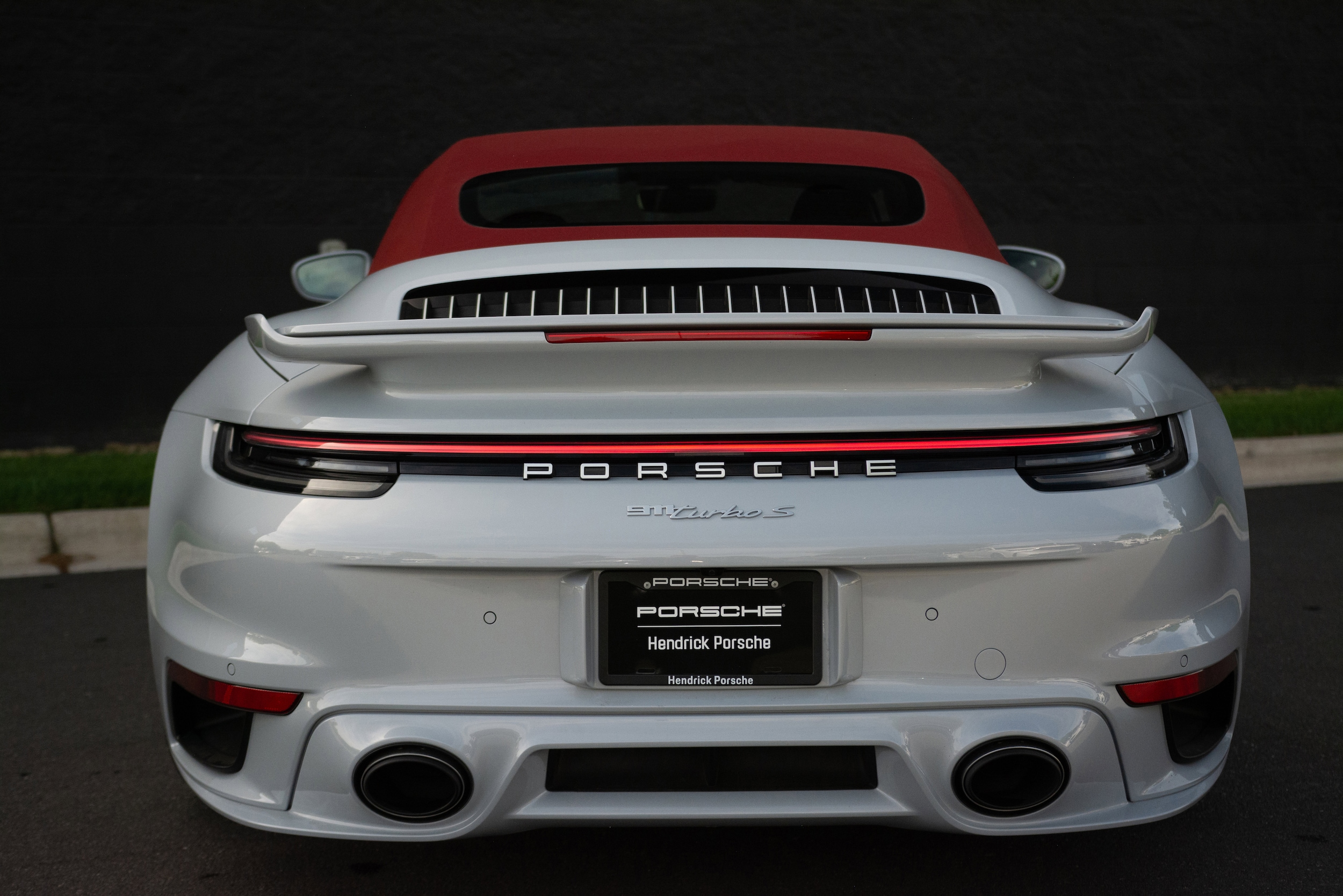 2025 Porsche 911 Turbo S photo 5