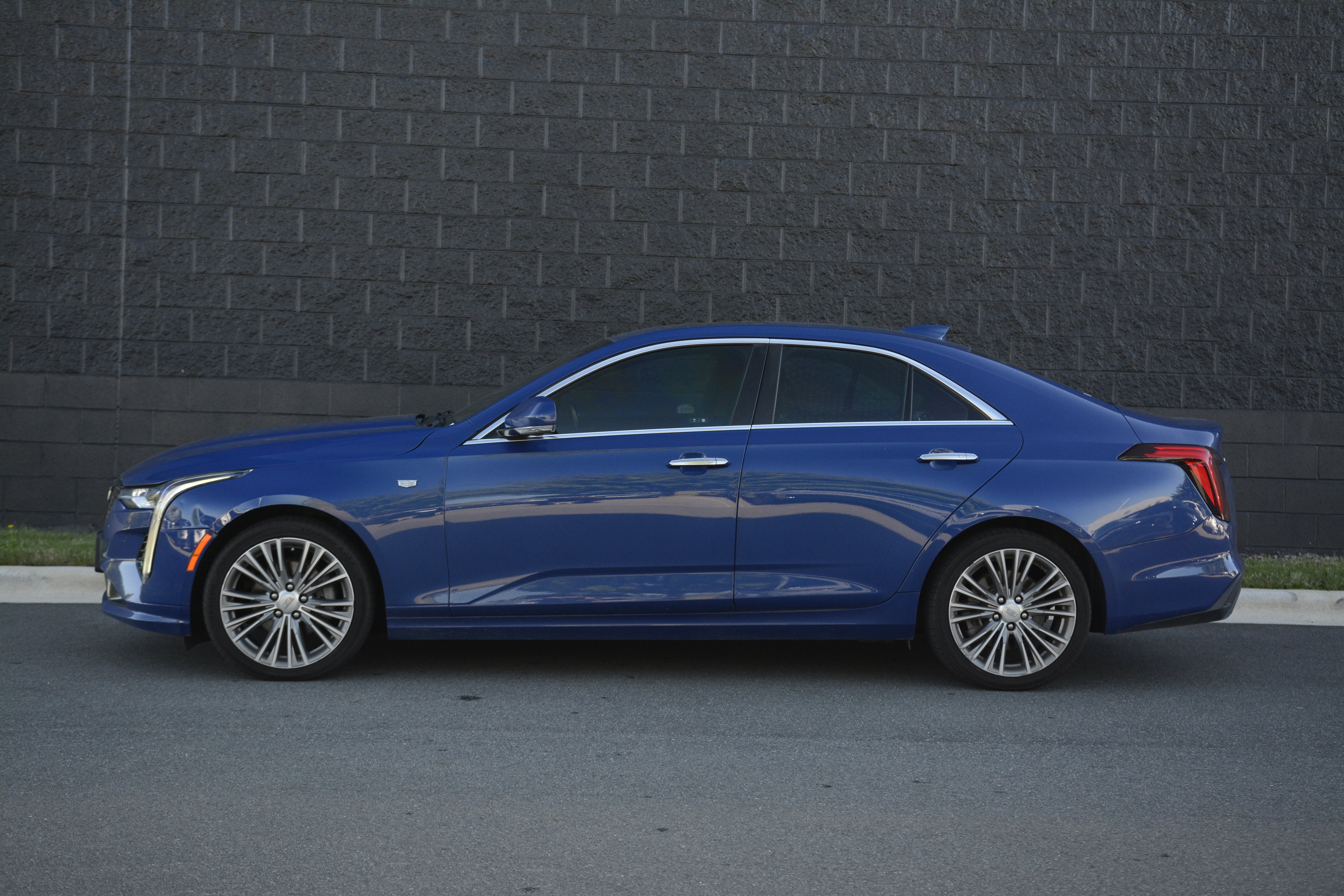 2020 CADILLAC CT4 Premium Luxury Sedan