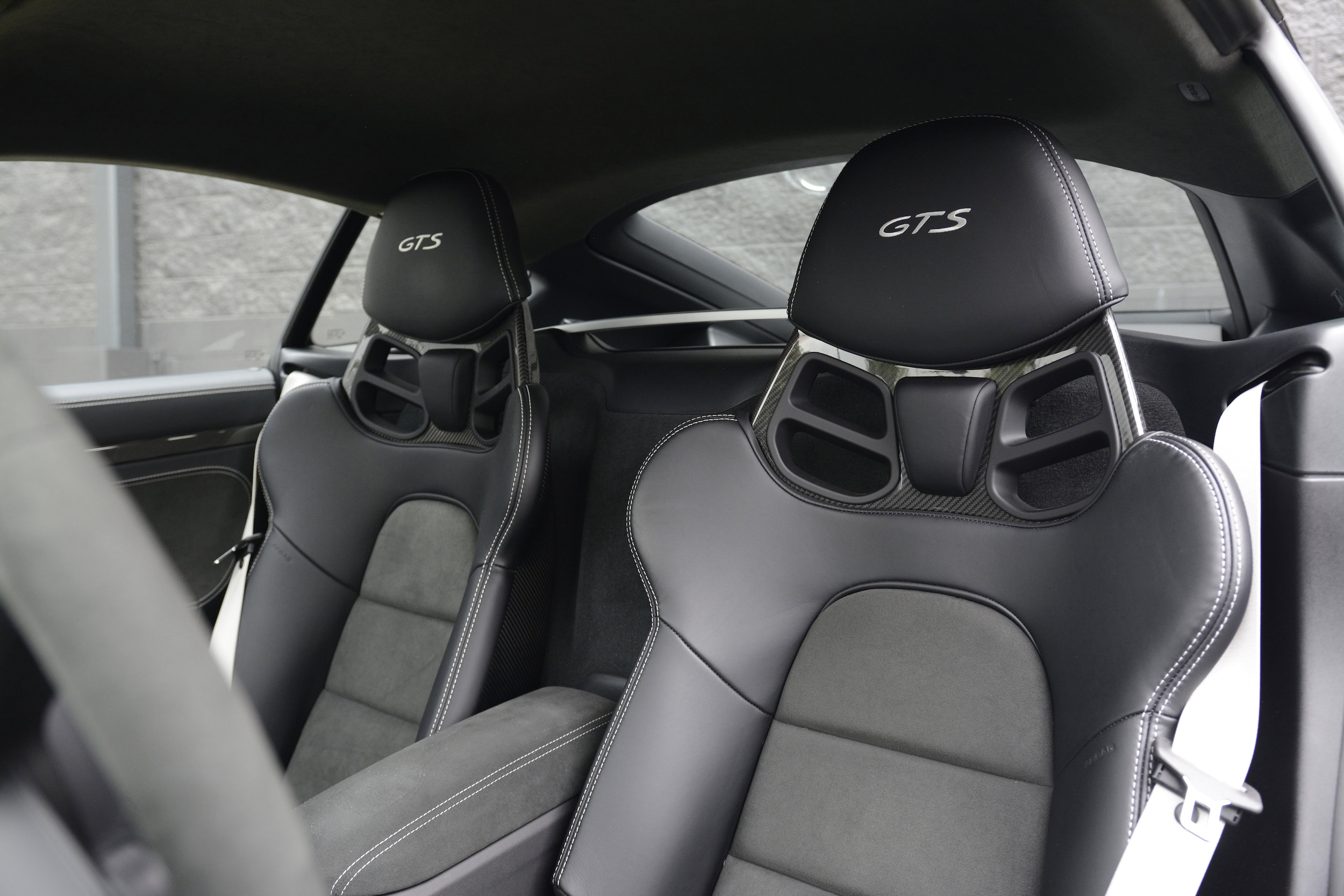 2025 Porsche 718 Cayman GTS 4.0 photo 4
