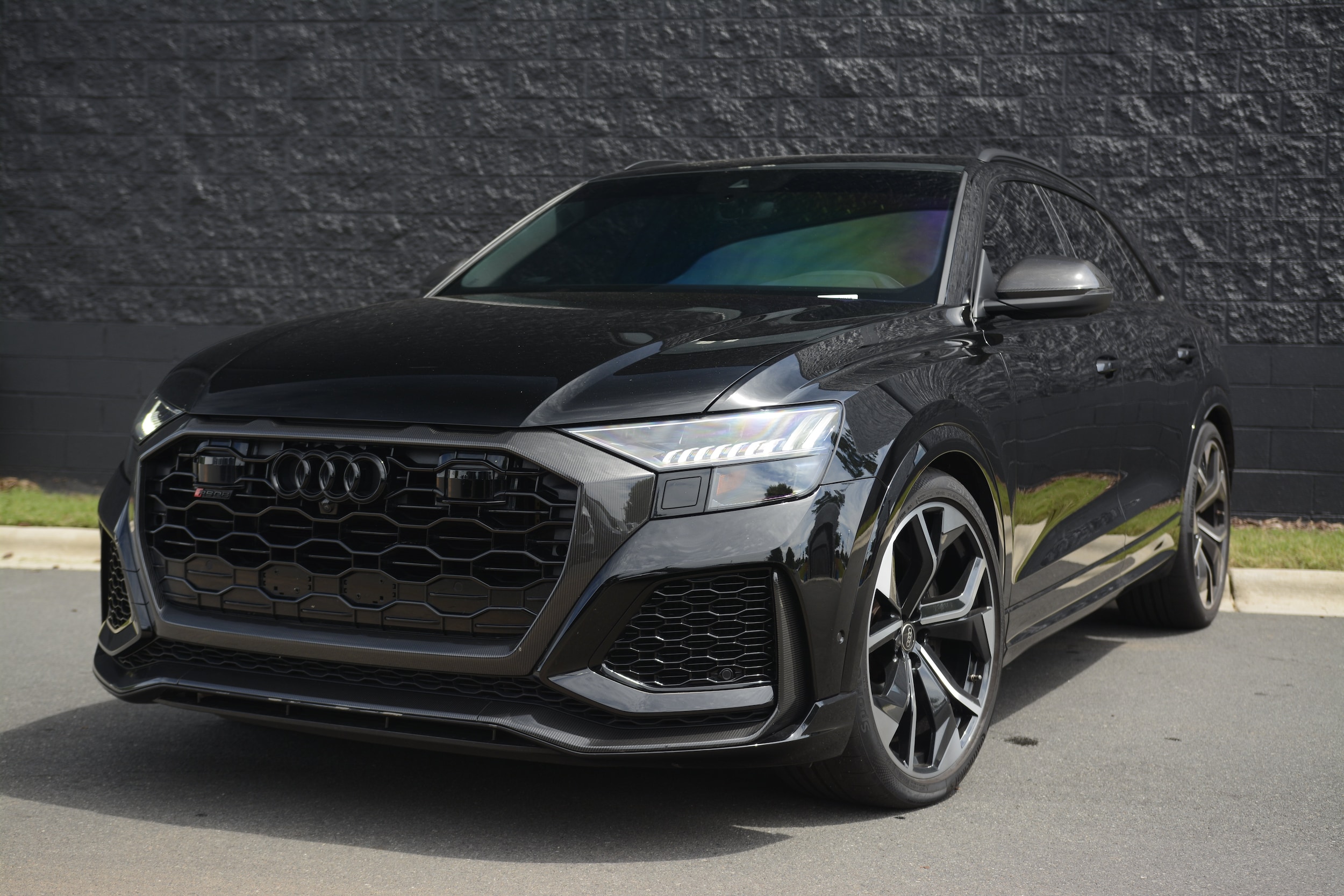 2023 Audi RS Q8 -'s photo