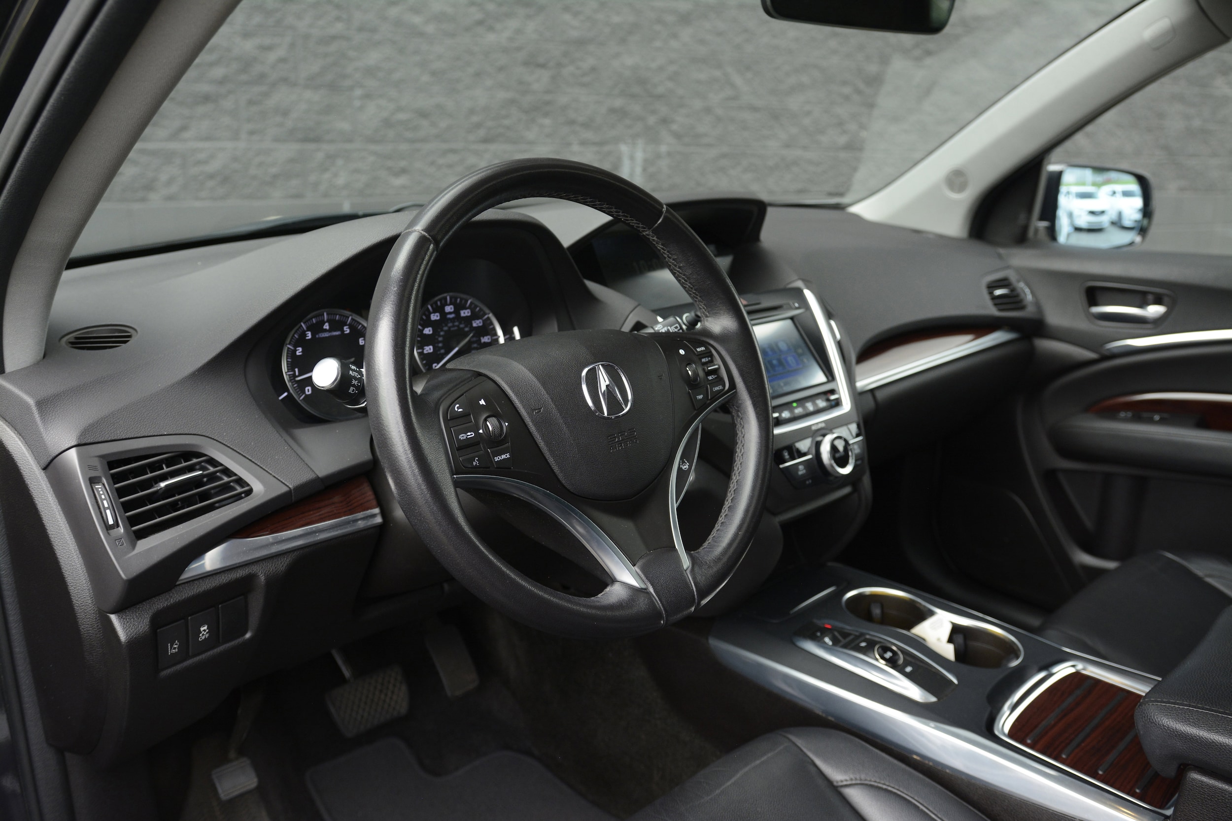 2016 Acura MDX 3.5L w/Technology Package photo 2