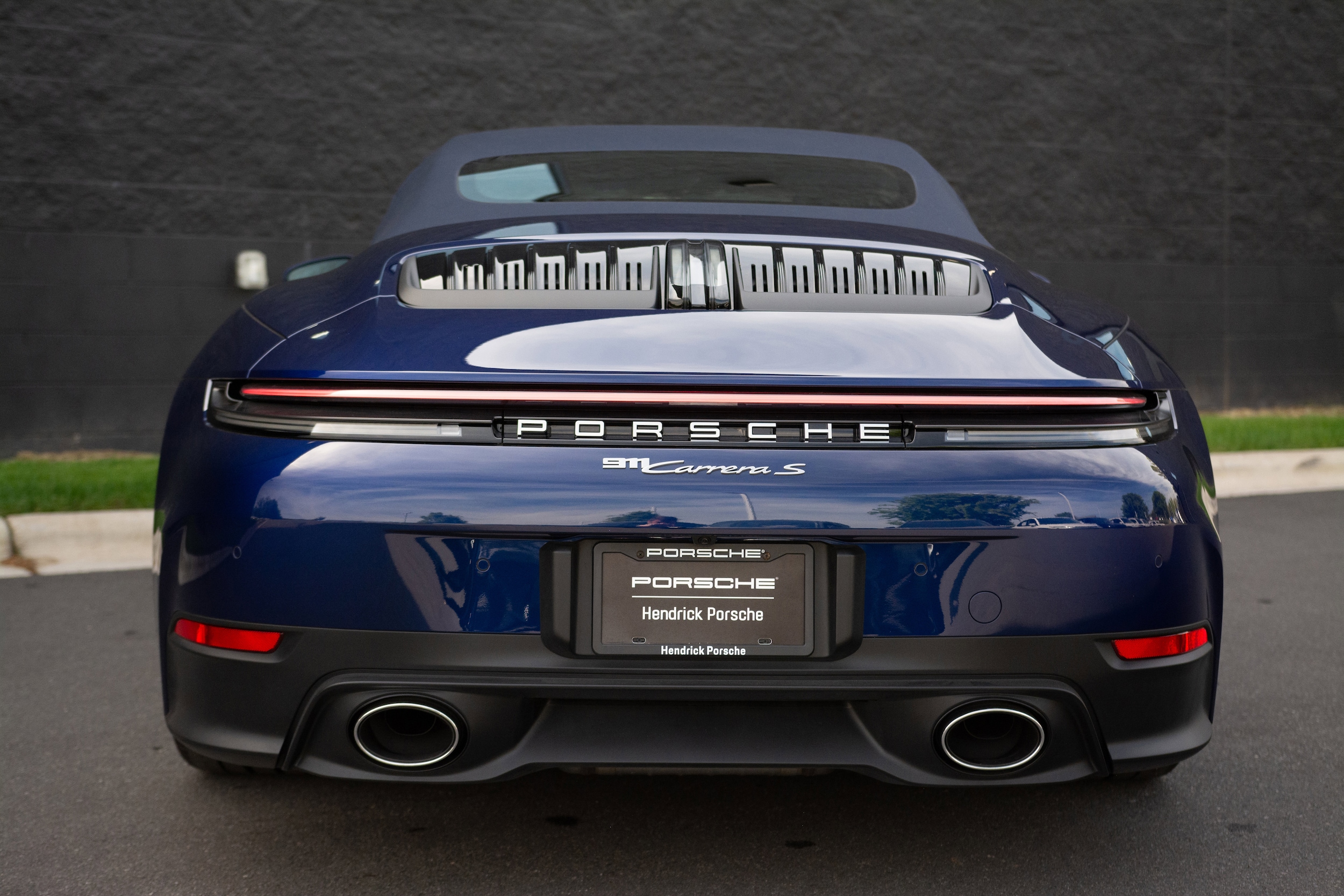 2025 Porsche 911 Carrera S photo 5