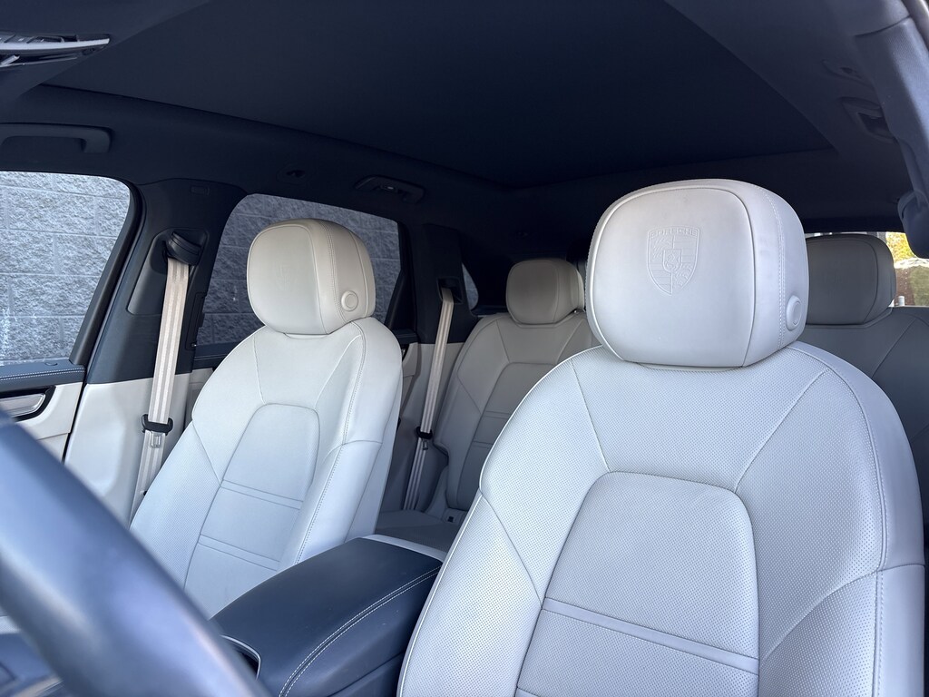 Certified 2023 Porsche Cayenne Platinum Edition SUV