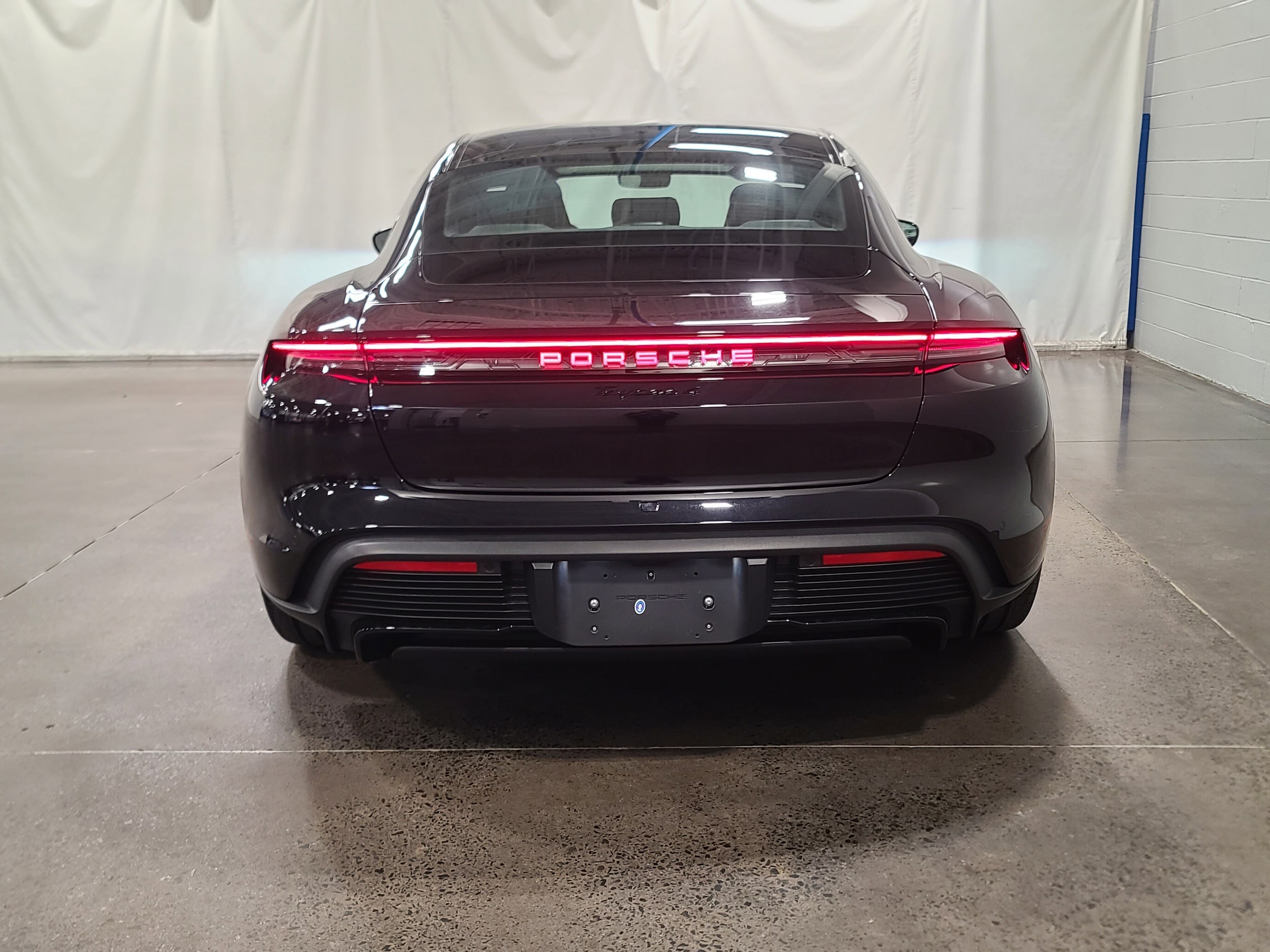 Porsche Taycan 4 Black Edition
