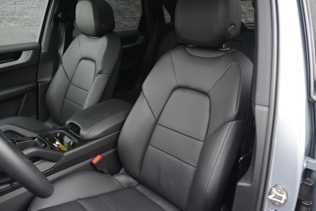 Certified 2025 Porsche Cayenne SUV