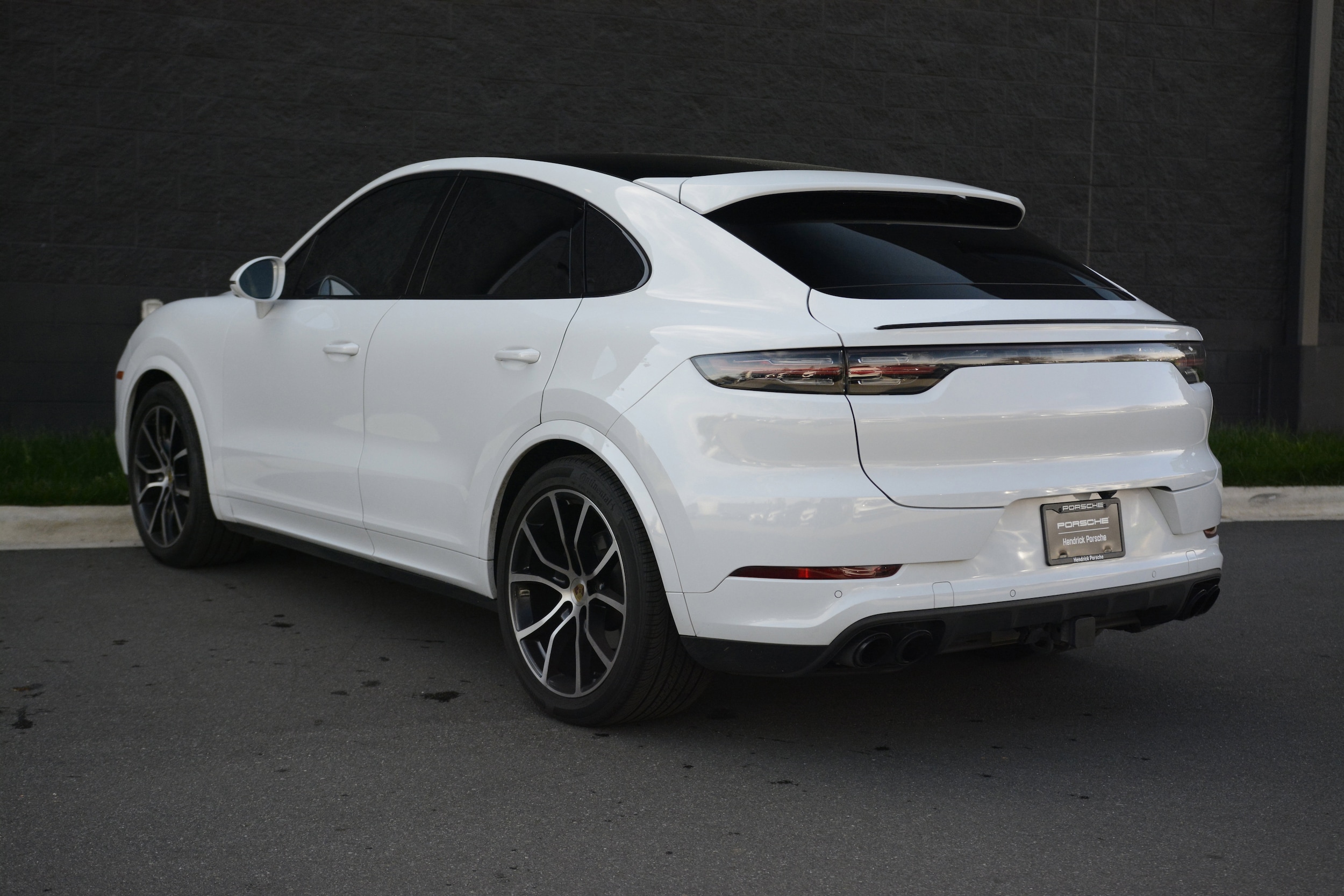 2023 Porsche Cayenne Coupe S Platinum Edition photo 2