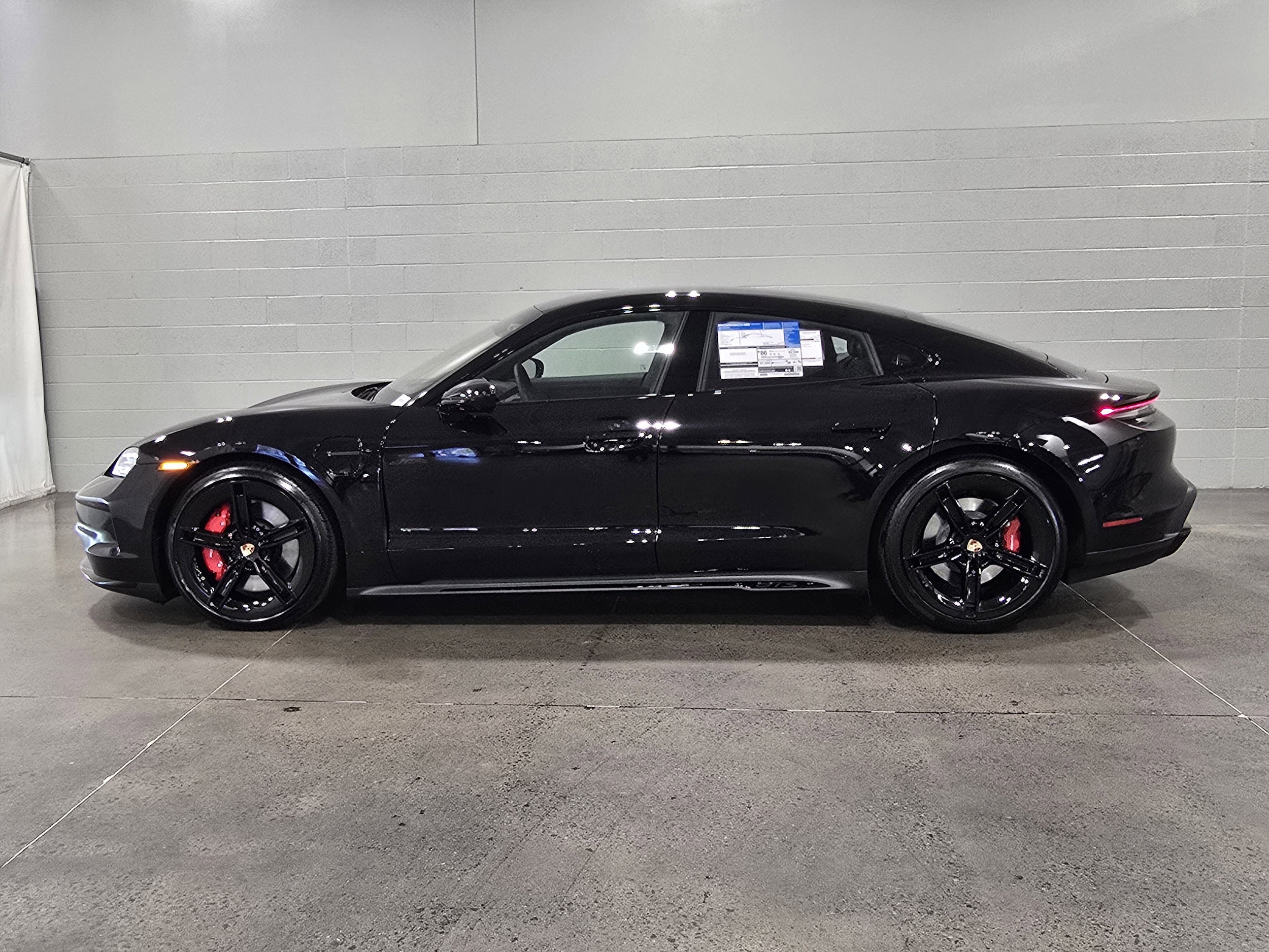 Porsche Taycan GTS