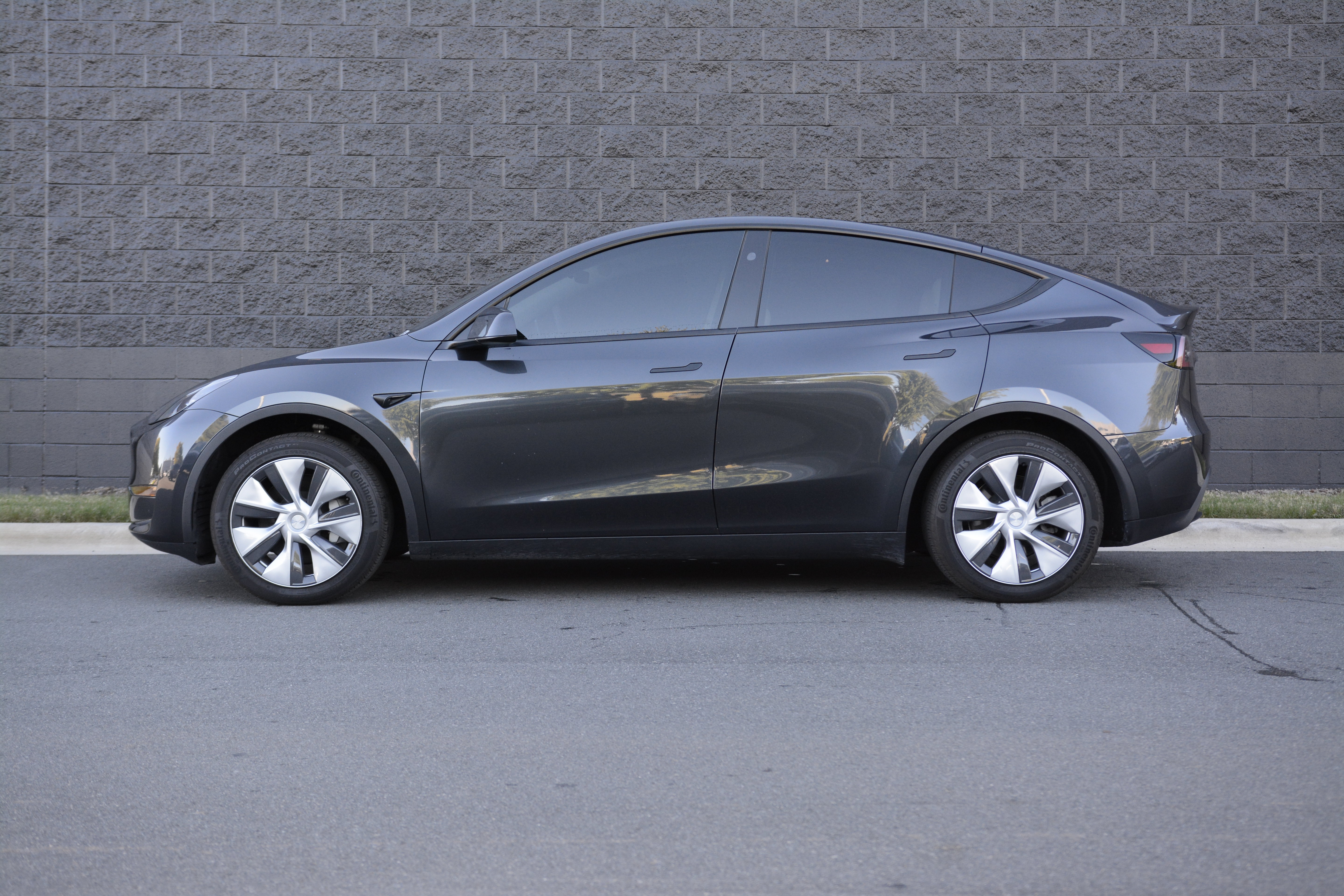 Used 2024 Tesla Model Y Long Range with VIN 7SAYGDED1RF010863 for sale in Charlotte, NC