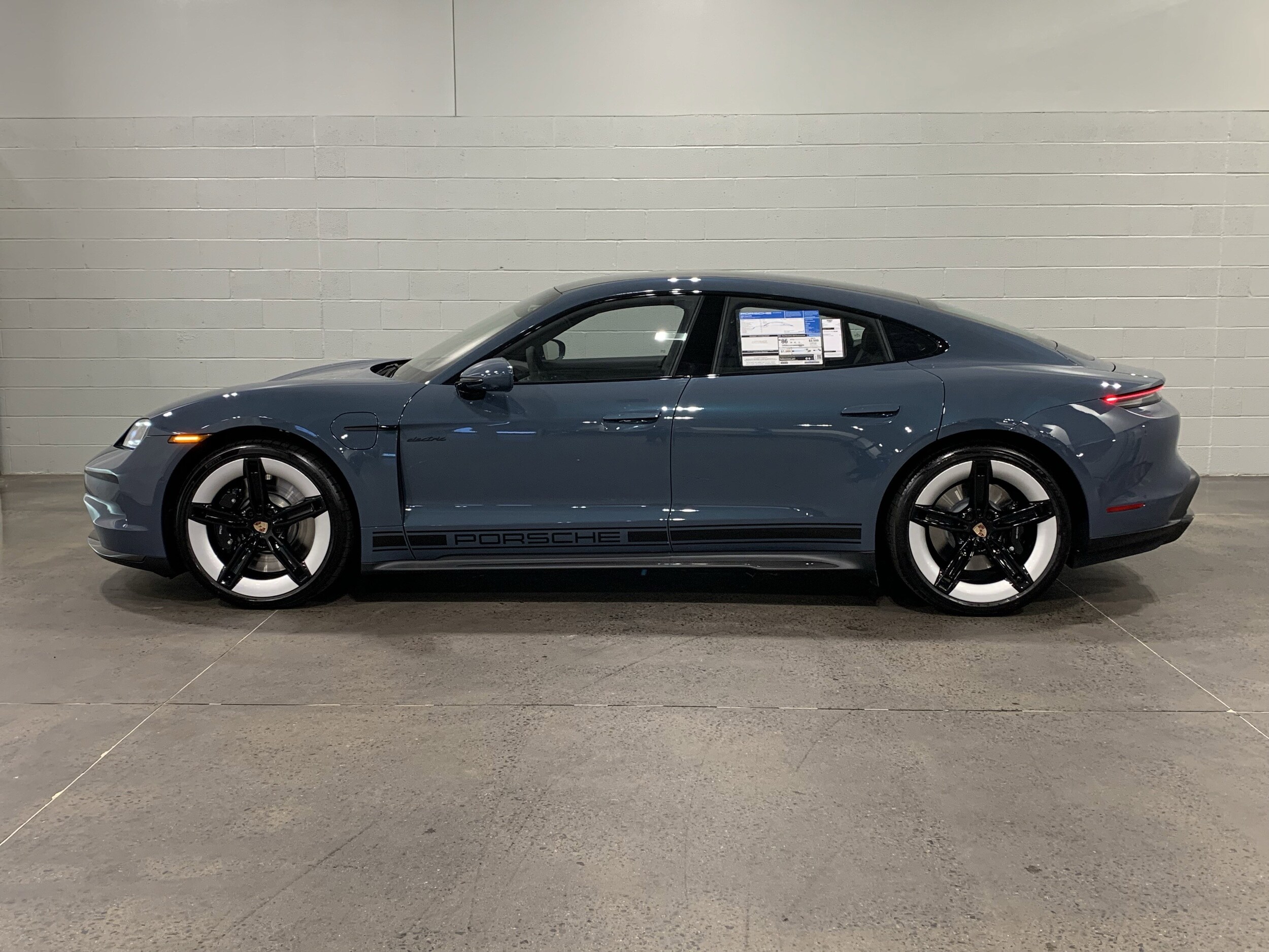 Porsche Taycan GTS