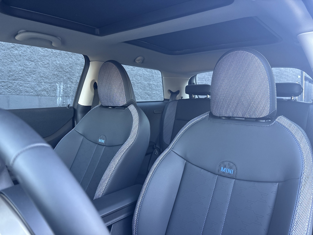 Used 2025 MINI Hardtop 2 Door S Signature Trim Hatchback