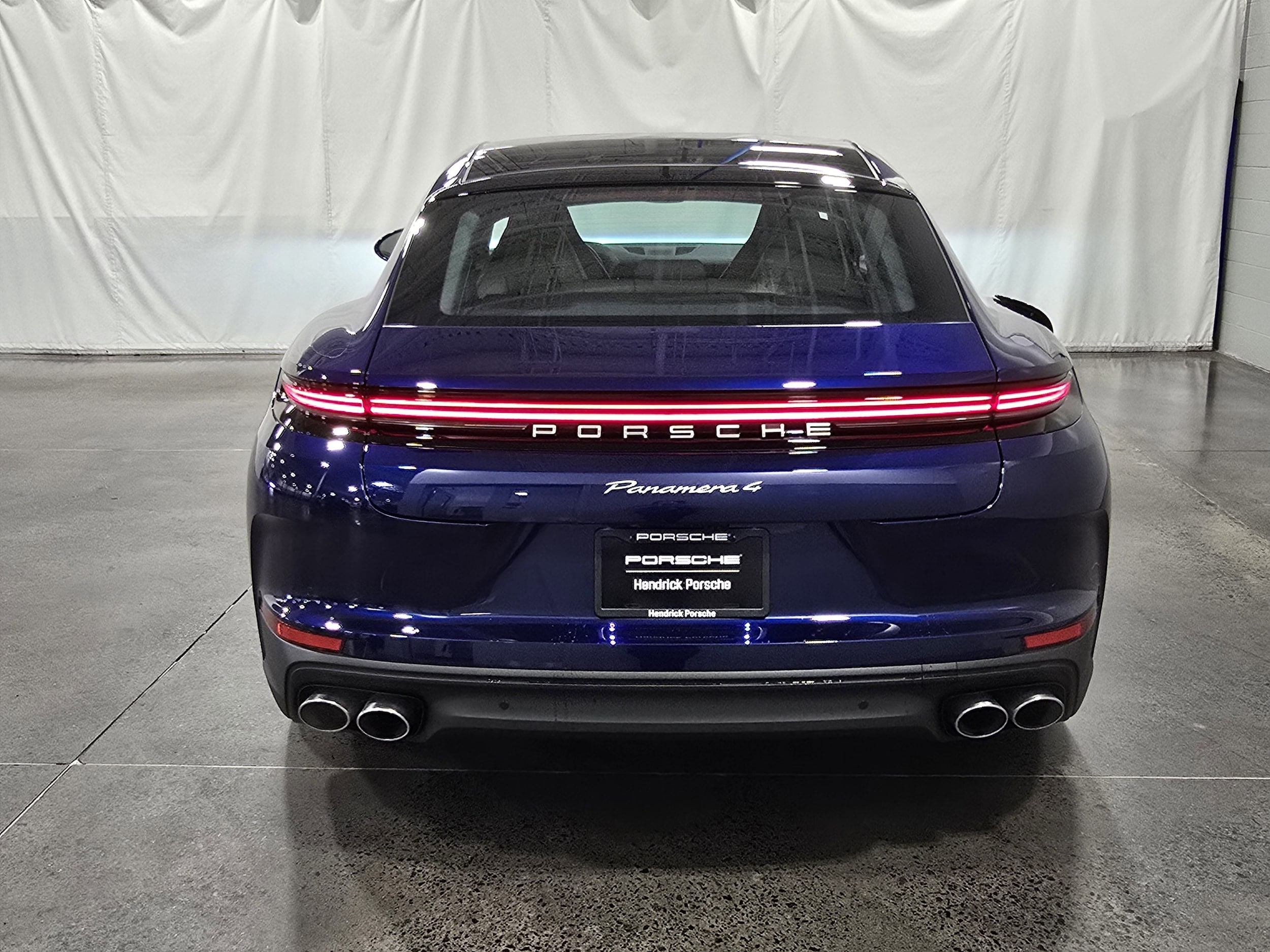 Porsche Panamera 4