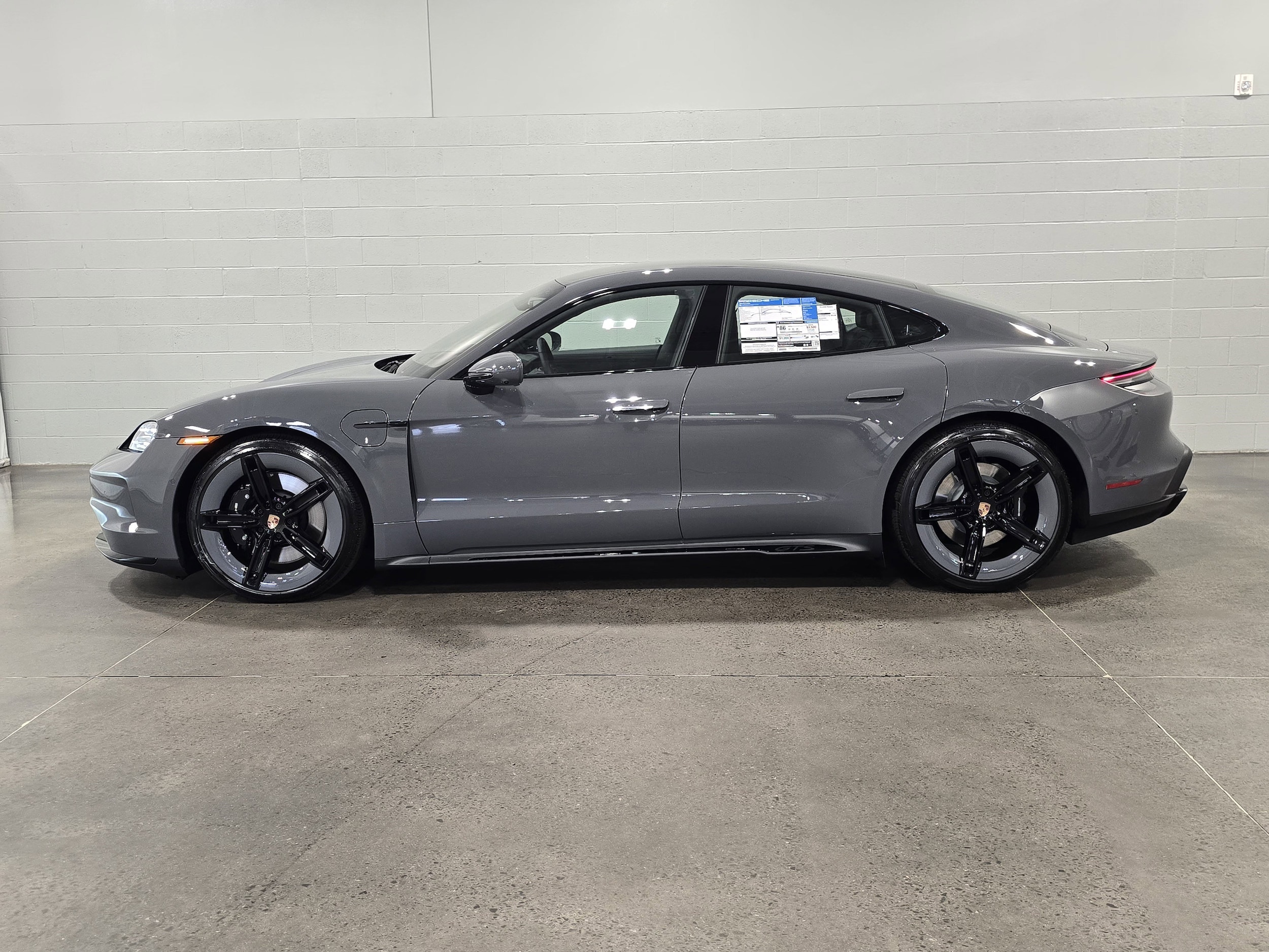 Porsche Taycan GTS