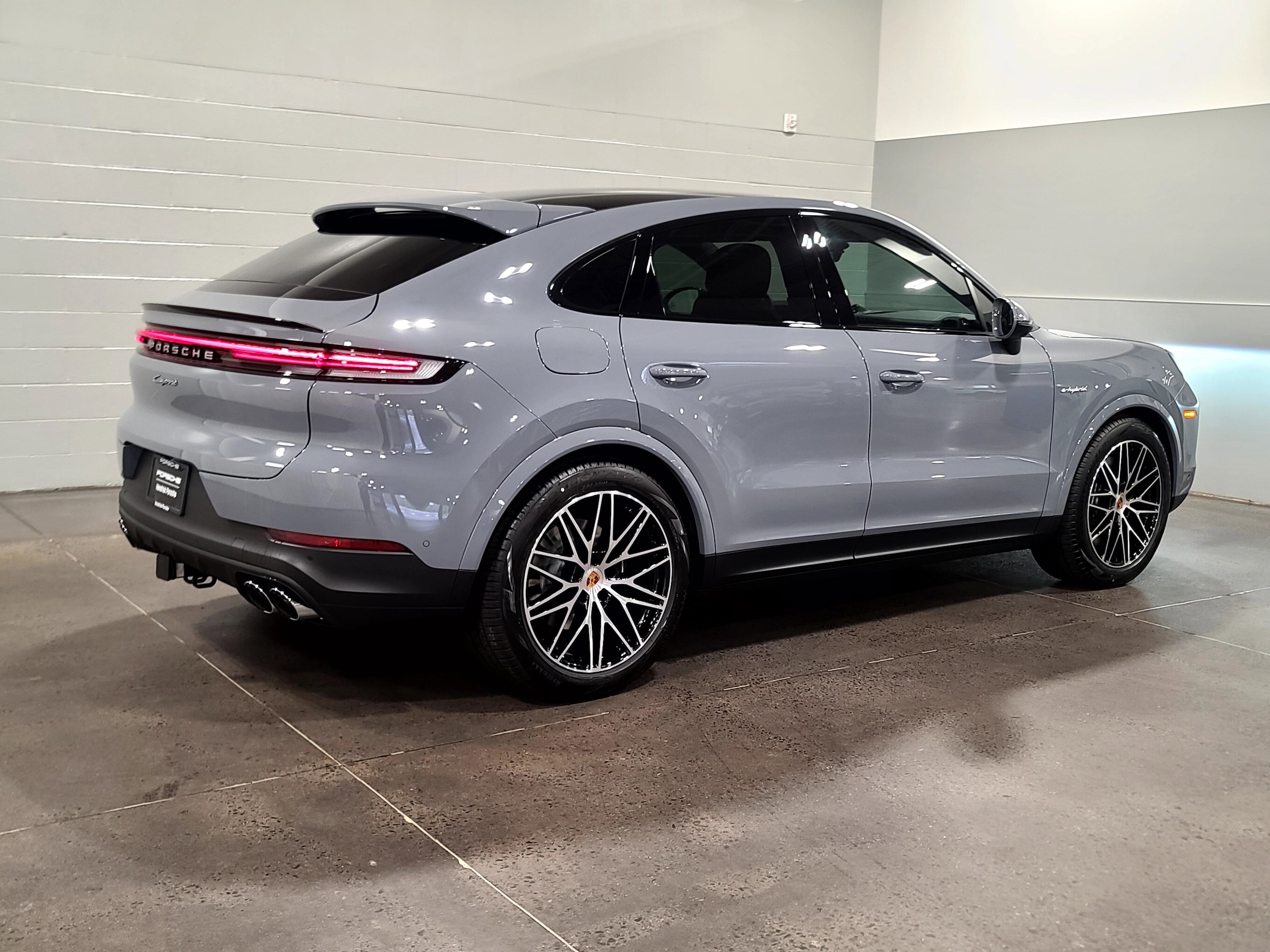 Porsche Cayenne E-Hybrid Coupe