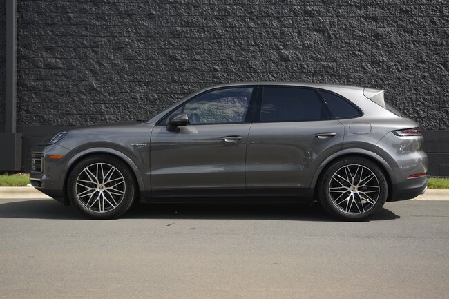 2025 Porsche Cayenne E-Hybrid SUV