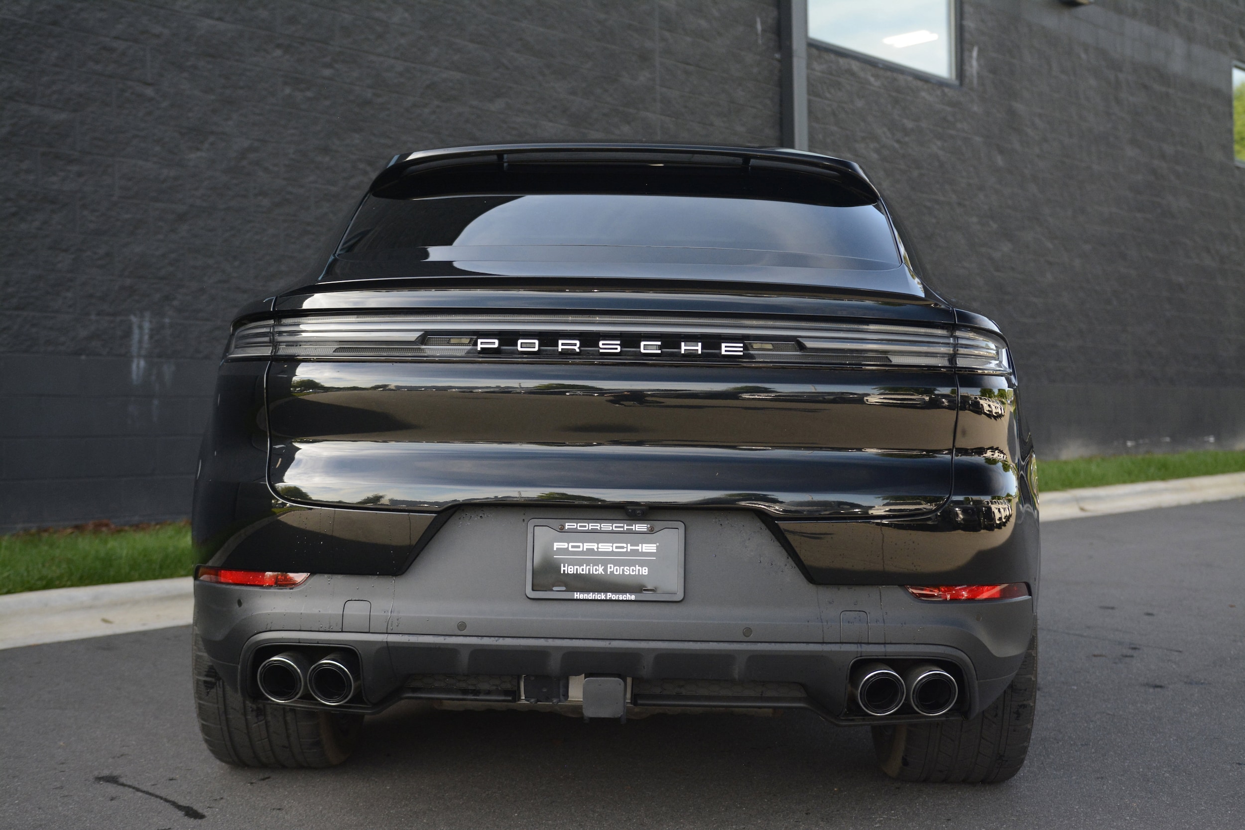 2025 Porsche Cayenne Coupe photo 5