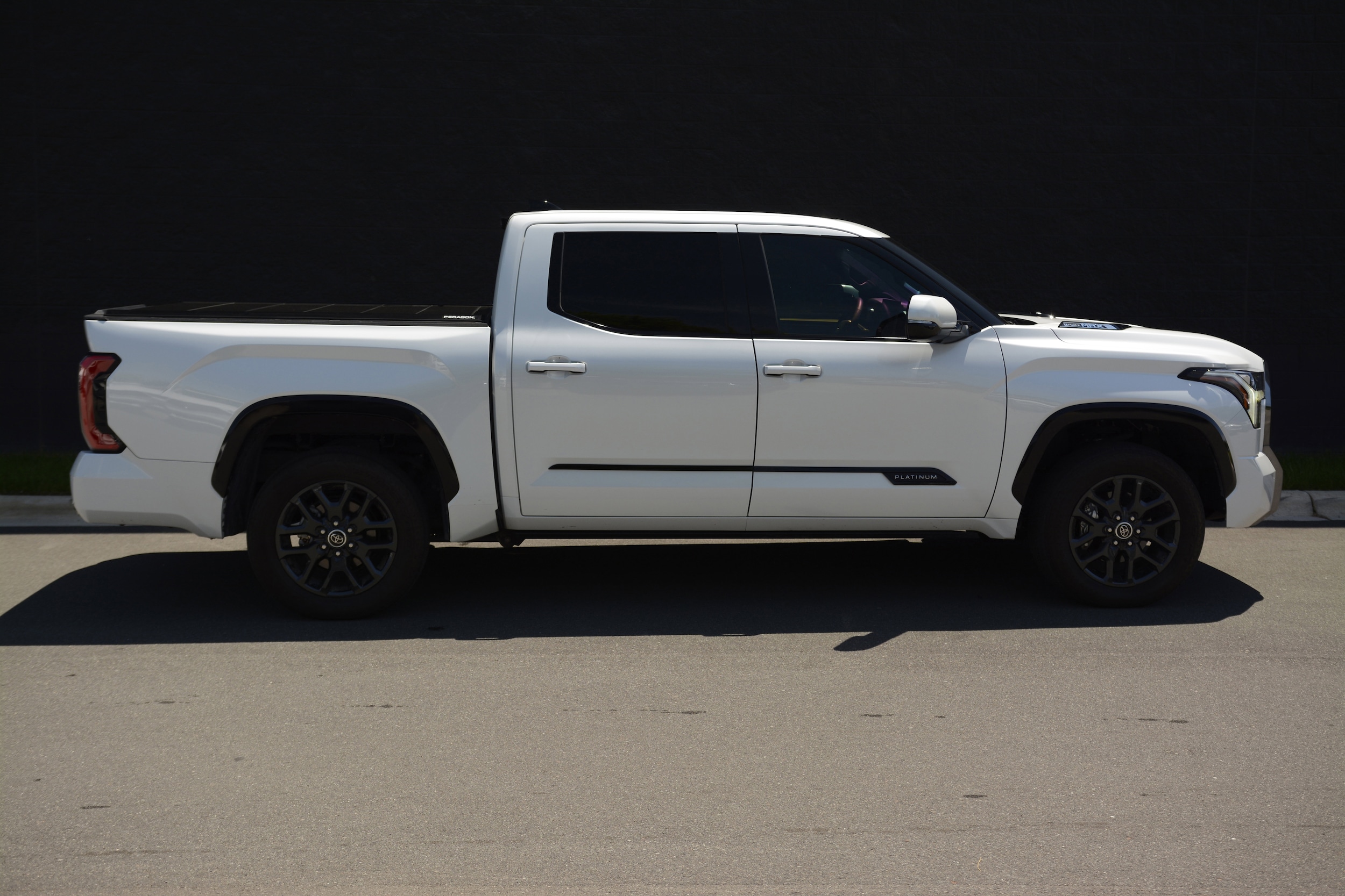2023 Toyota Tundra Hybrid Platinum photo 3