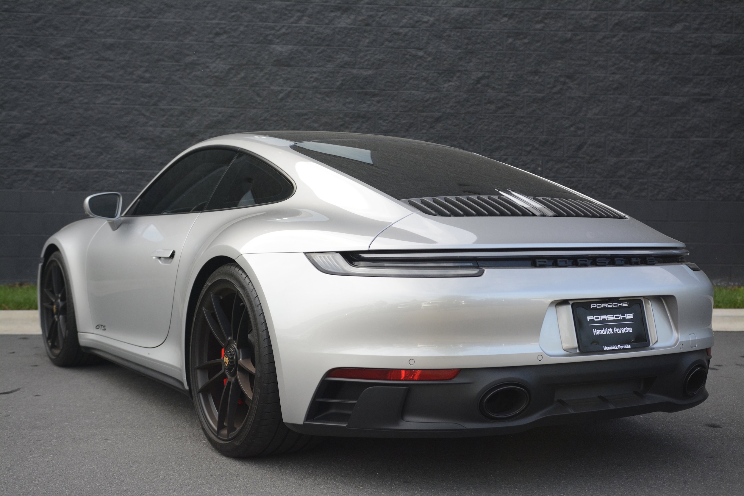 2023 Porsche 911 Carrera GTS photo 2