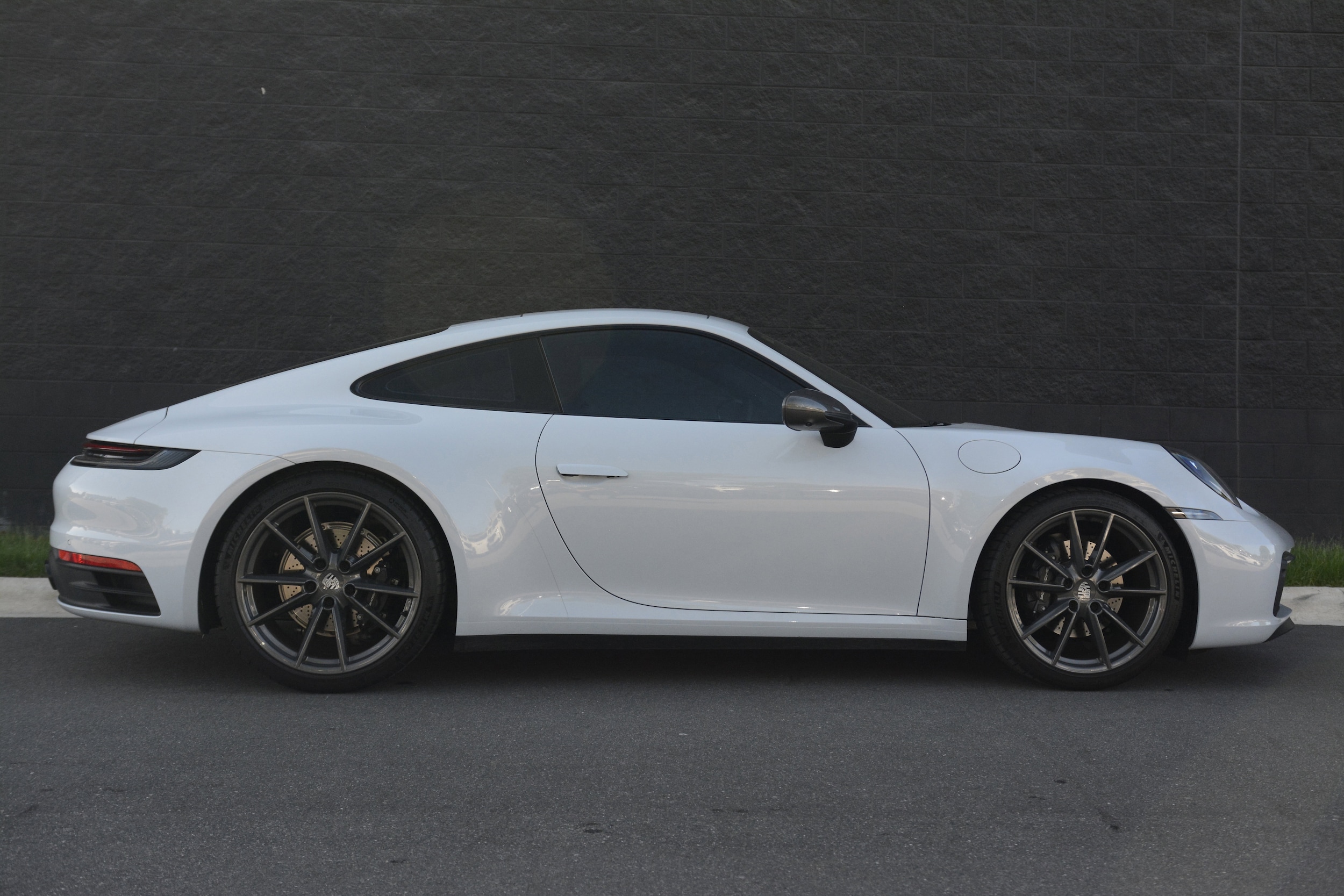 2024 Porsche 911 Carrera T photo 3