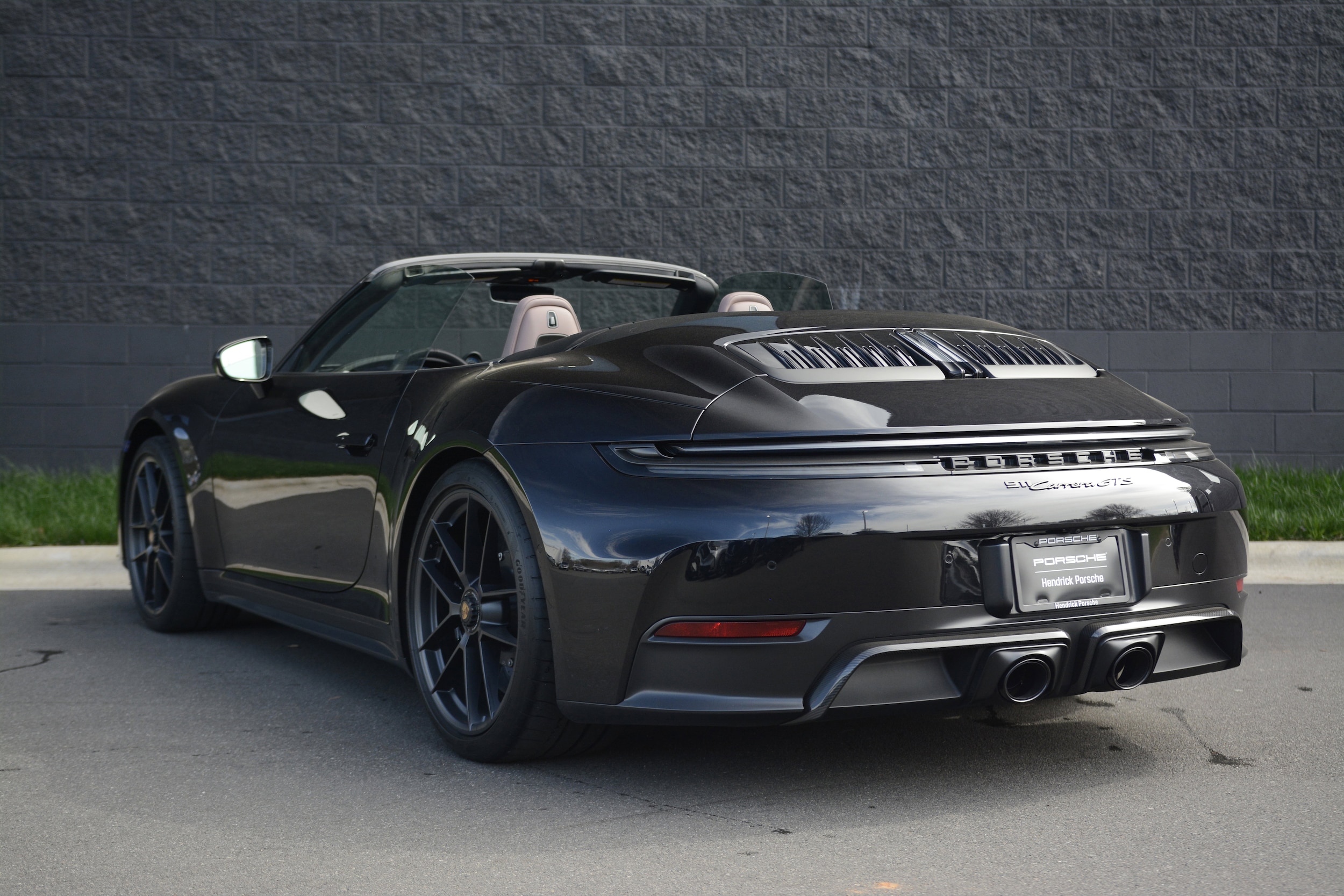 2026 Porsche 911 Carrera GTS photo 2