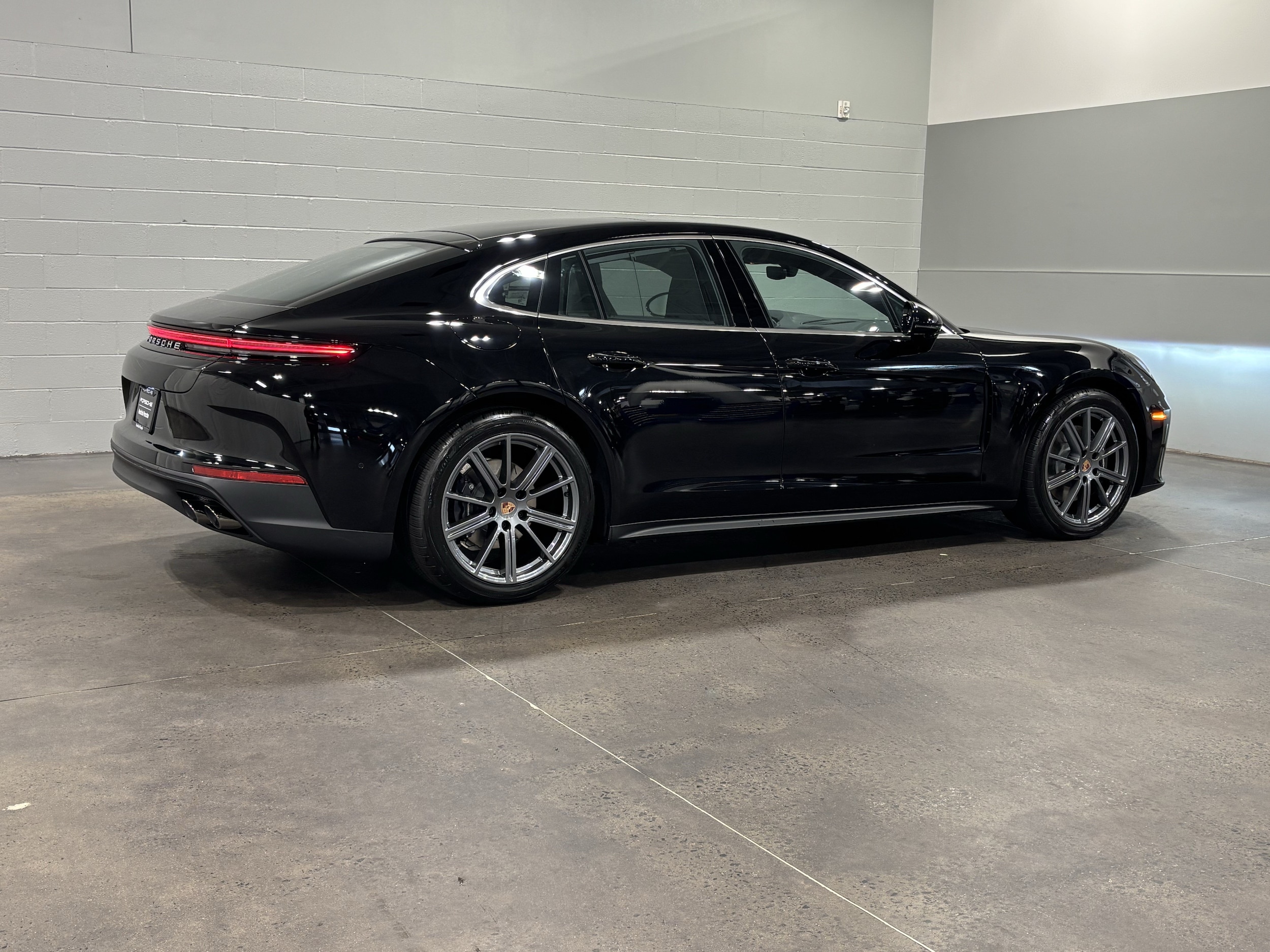 Porsche Panamera 4
