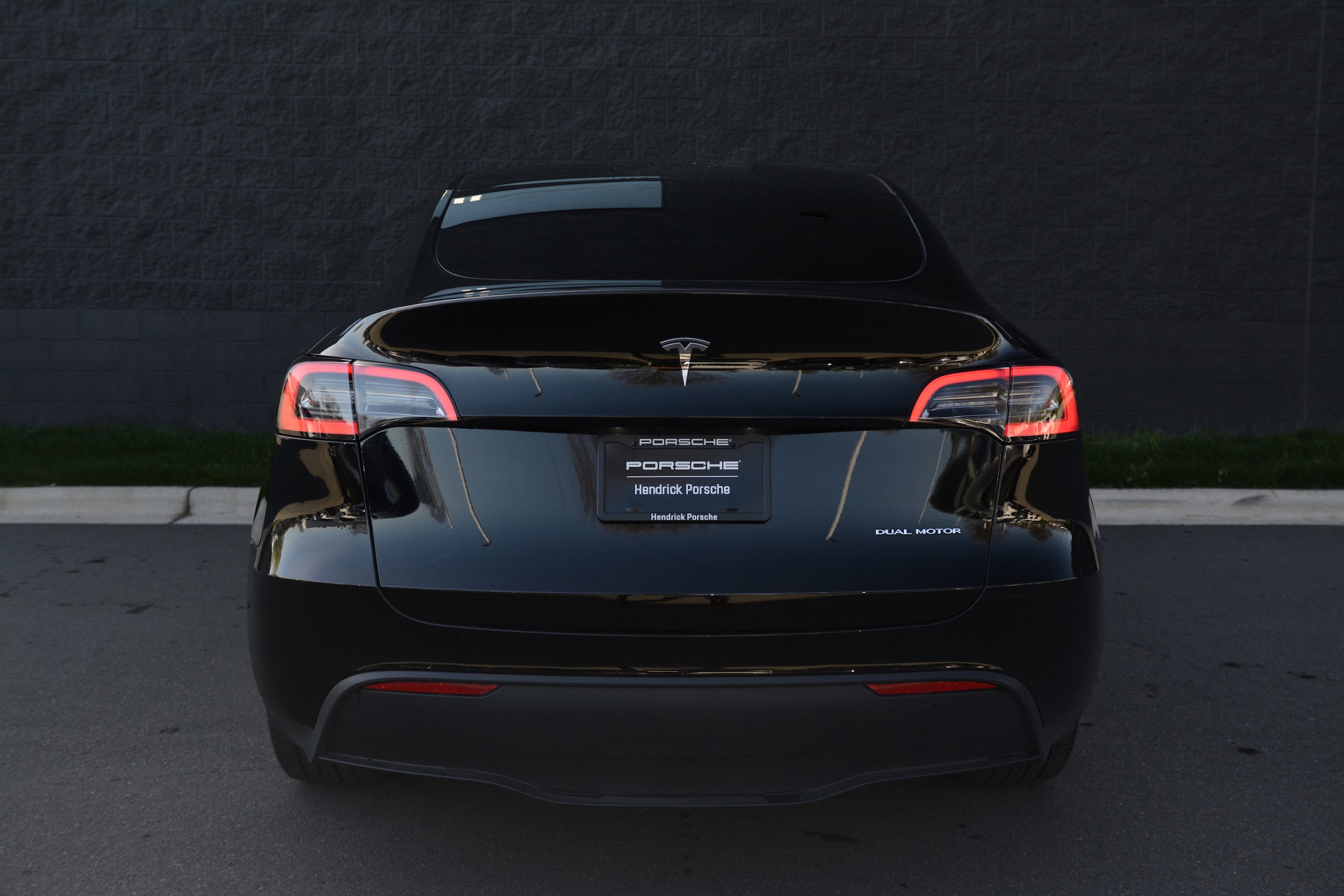 2023 Tesla Model Y Long Range photo 4