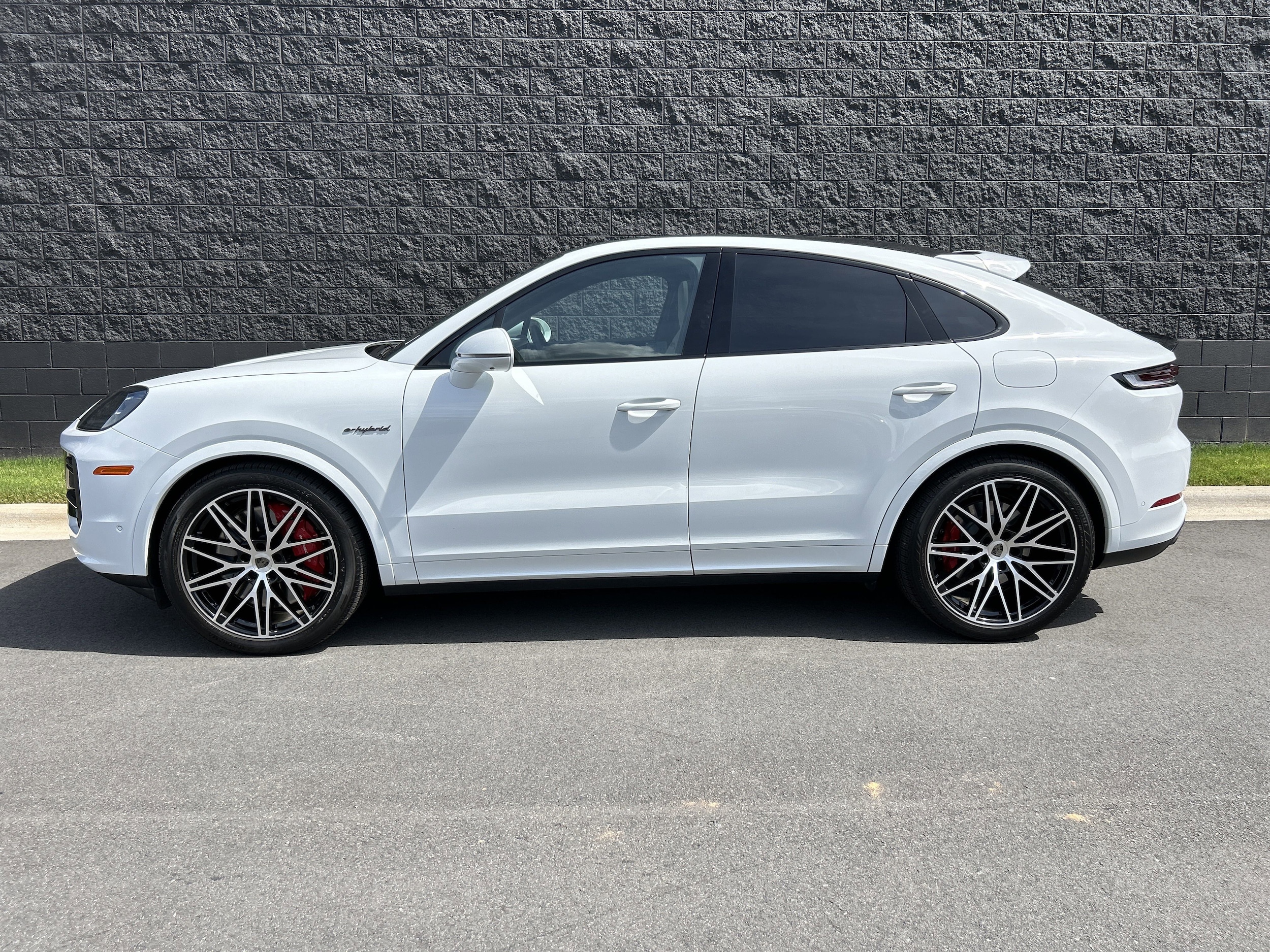 2025 Porsche Cayenne E-Hybrid Coupe Turbo