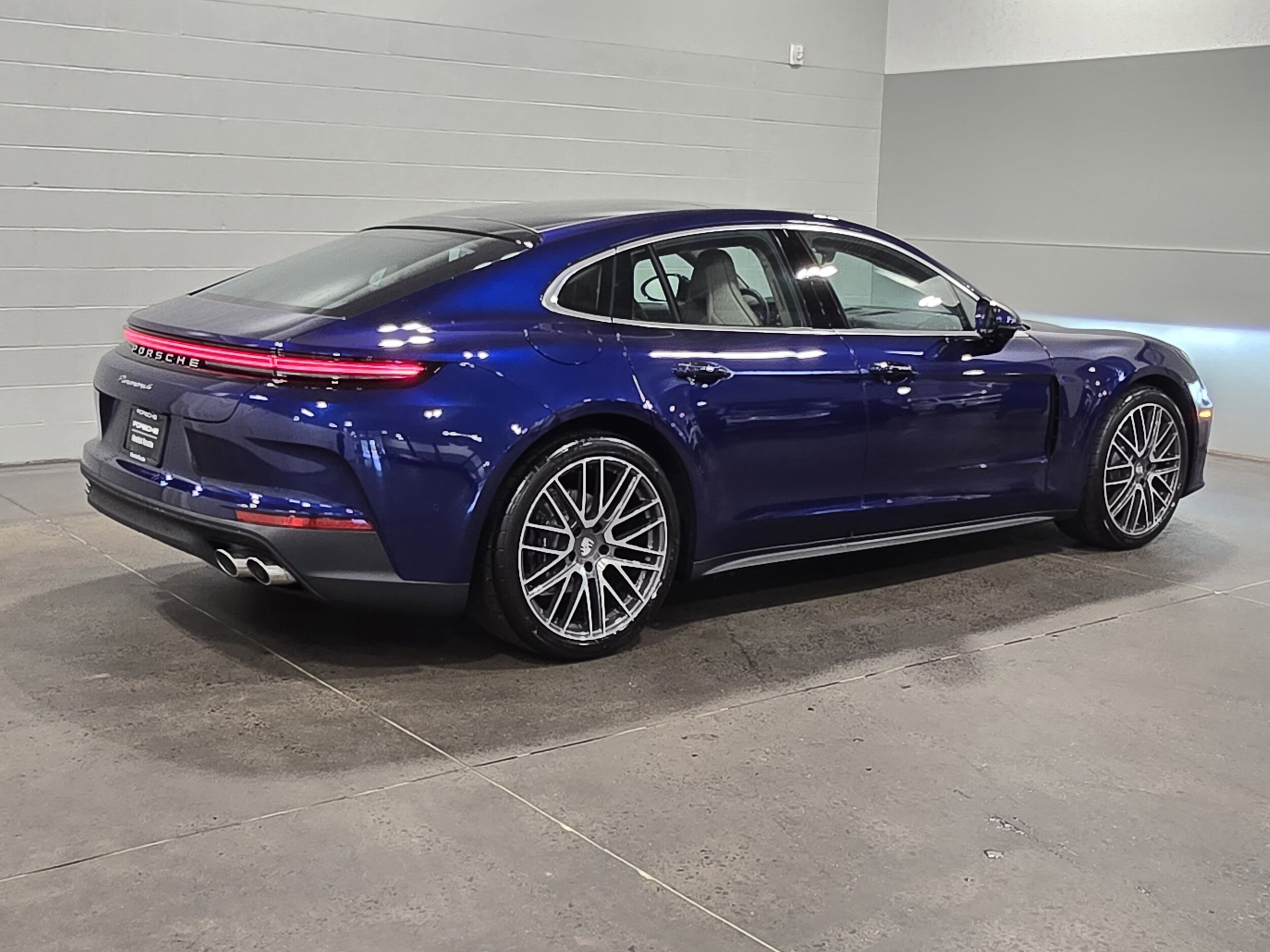 Porsche Panamera 4