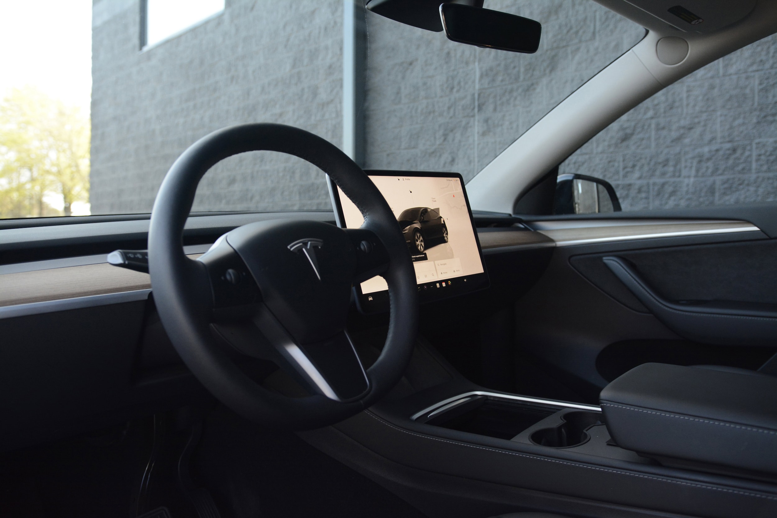 2023 Tesla Model Y Long Range photo 2