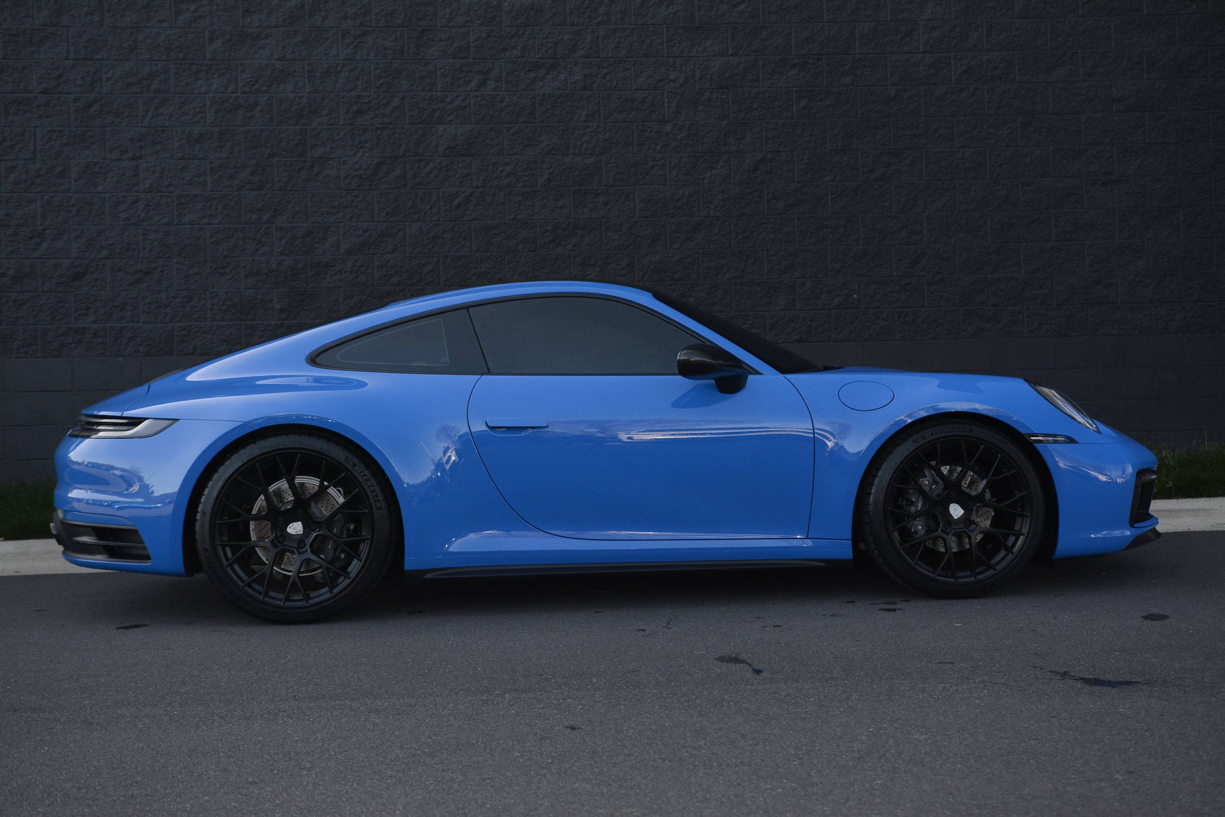 2024 Porsche 911 Carrera T photo 3