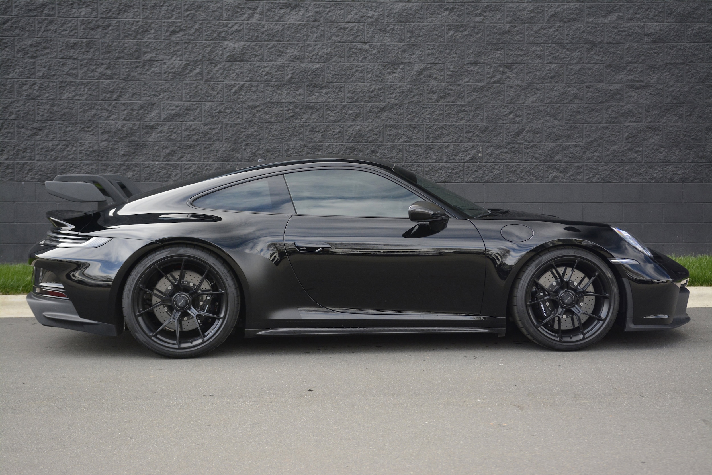 2024 Porsche 911 GT3 photo 3