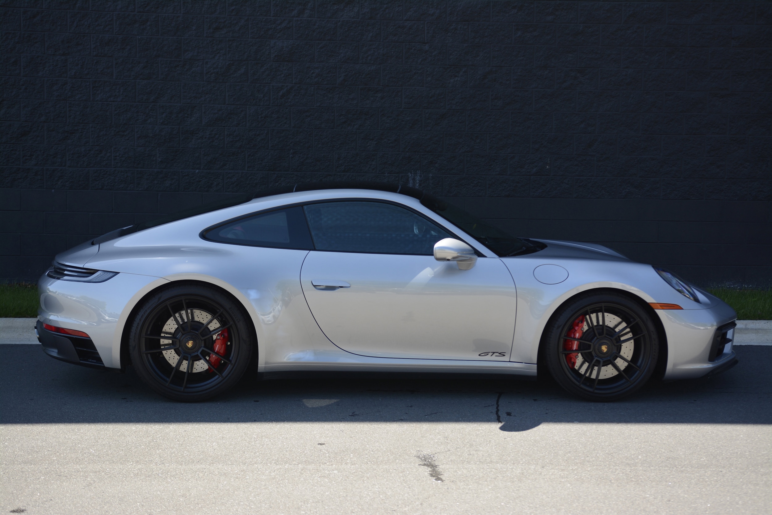 2022 Porsche 911 Carrera 4 GTS photo 3