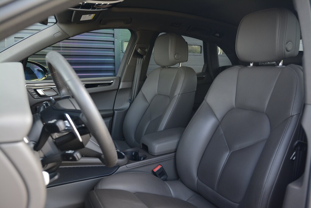 Certified 2023 Porsche Macan SUV