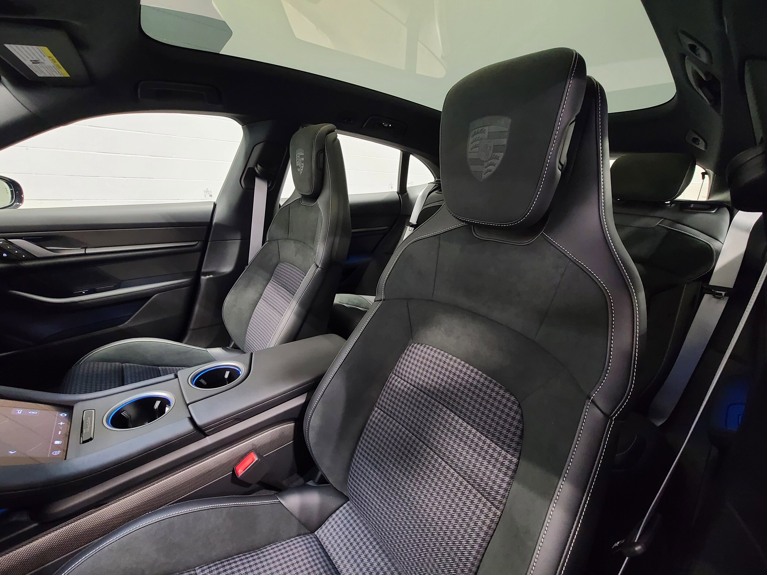Porsche Taycan Cross Turismo 4S