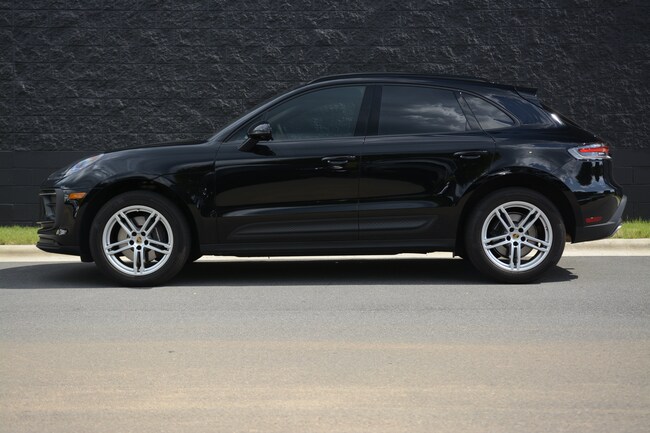 2023 Porsche Macan SUV