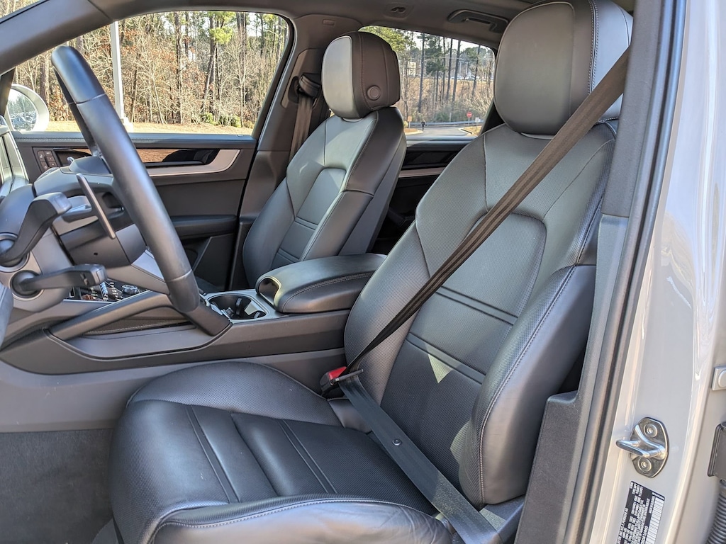 Certified 2025 Porsche Cayenne E-Hybrid SUV