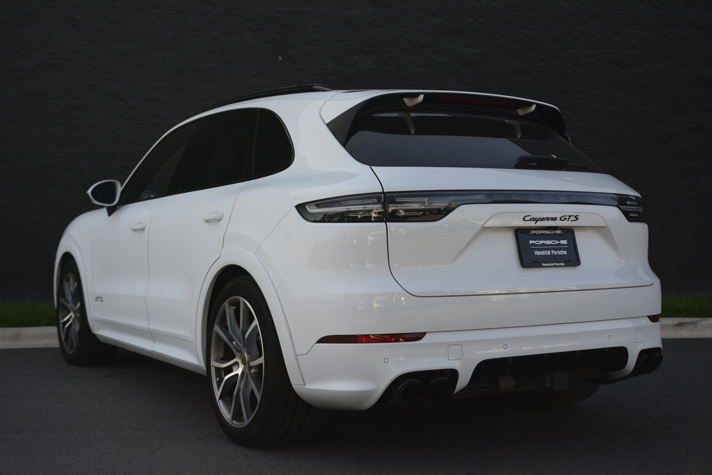 2022 Porsche Cayenne GTS photo 2