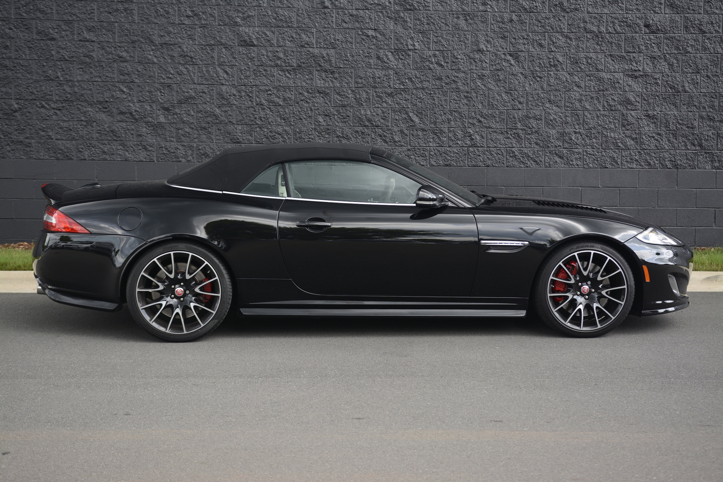 Jaguar XKR