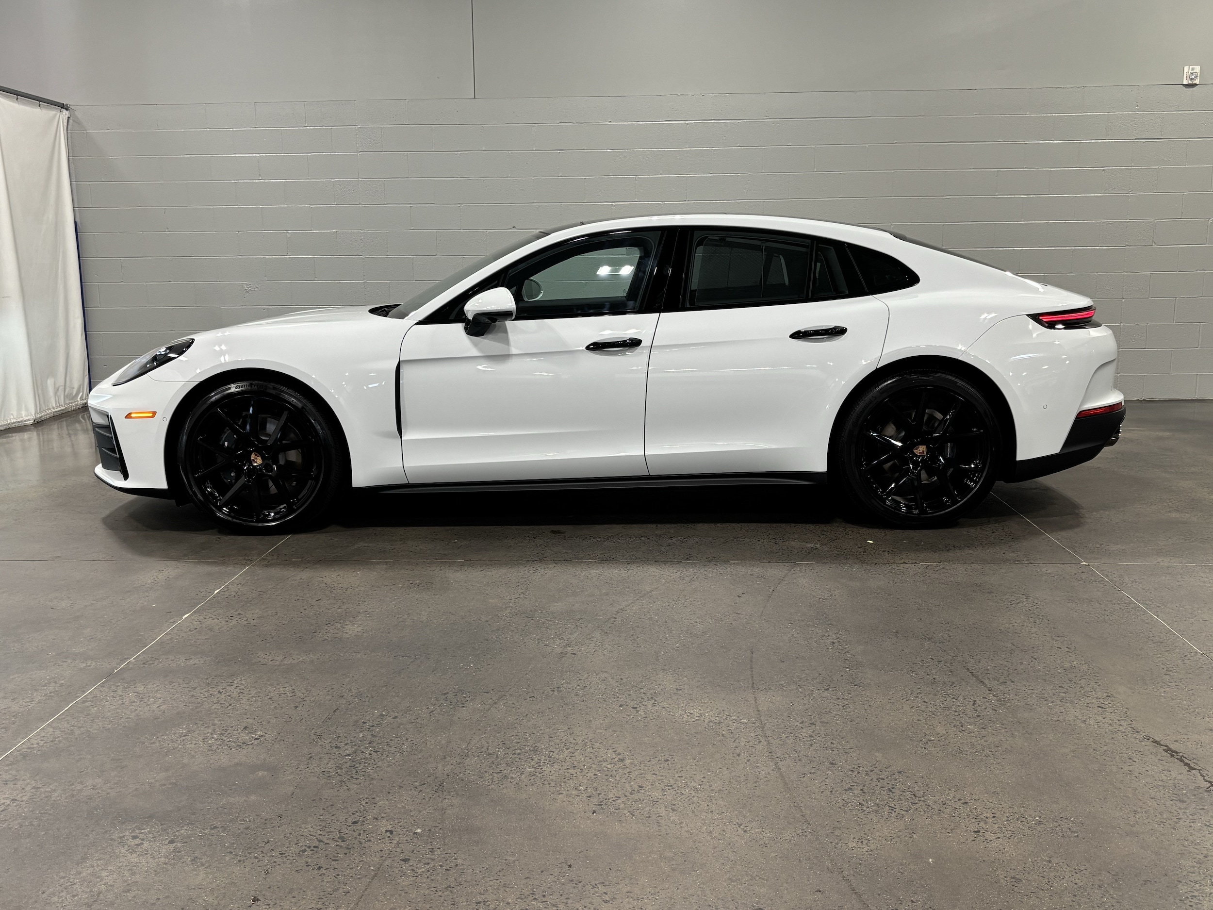 Porsche Panamera 4