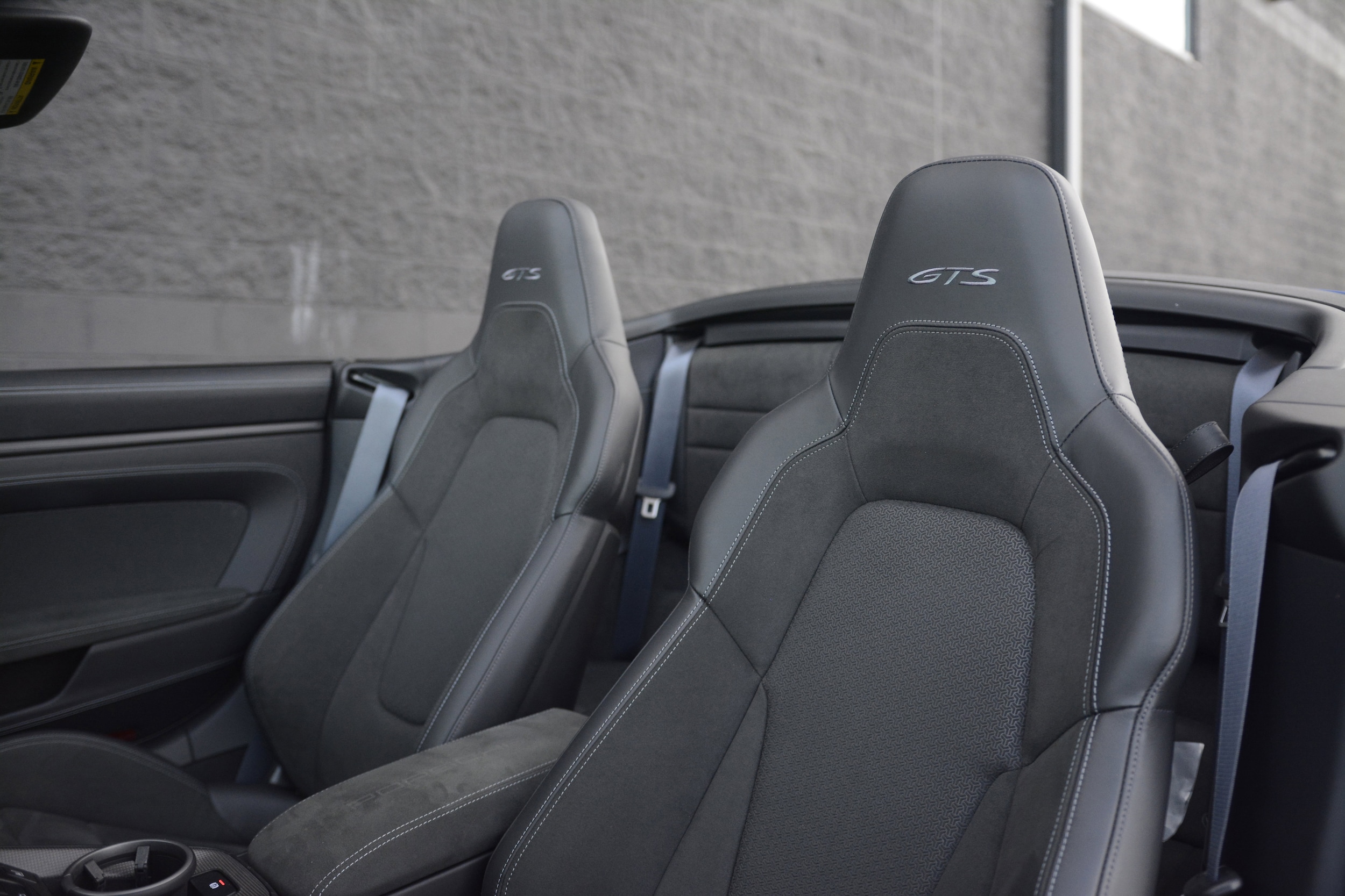 2025 Porsche 911 Carrera GTS photo 4