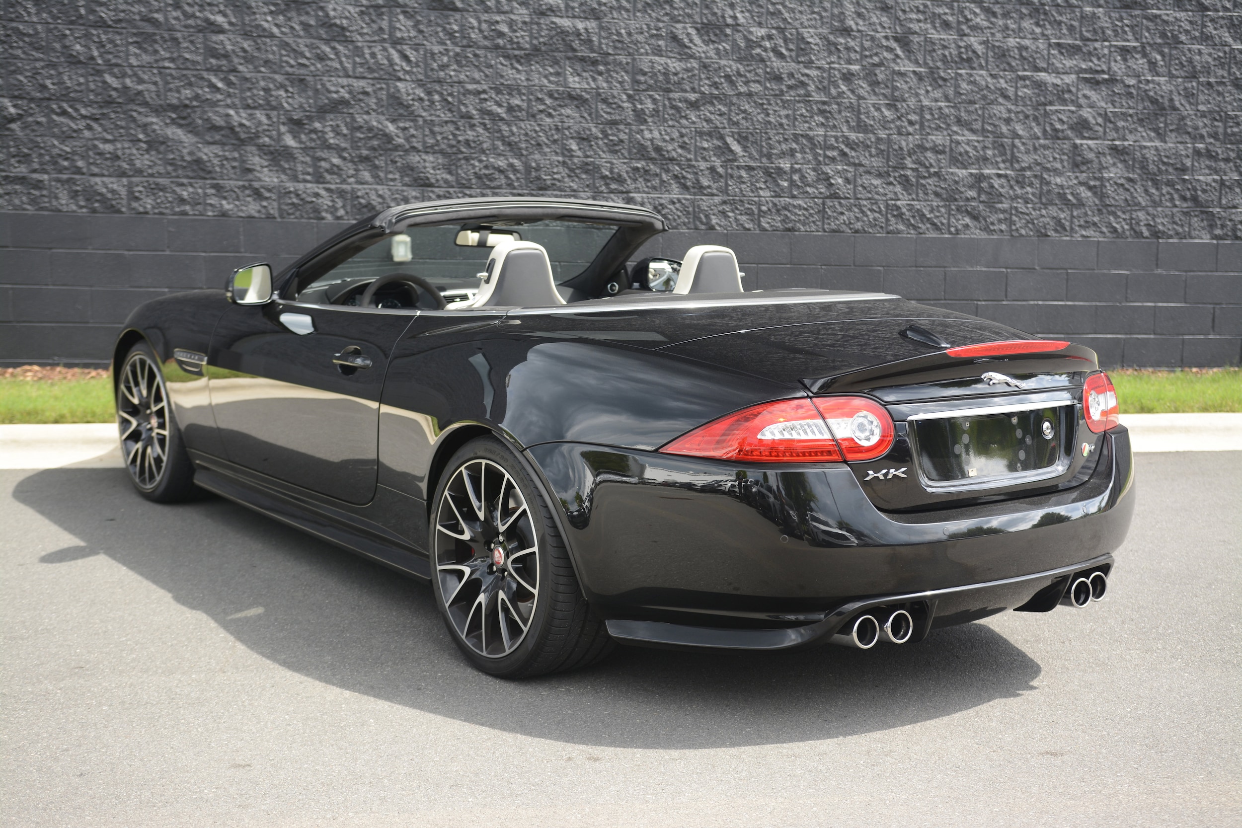 Jaguar XKR