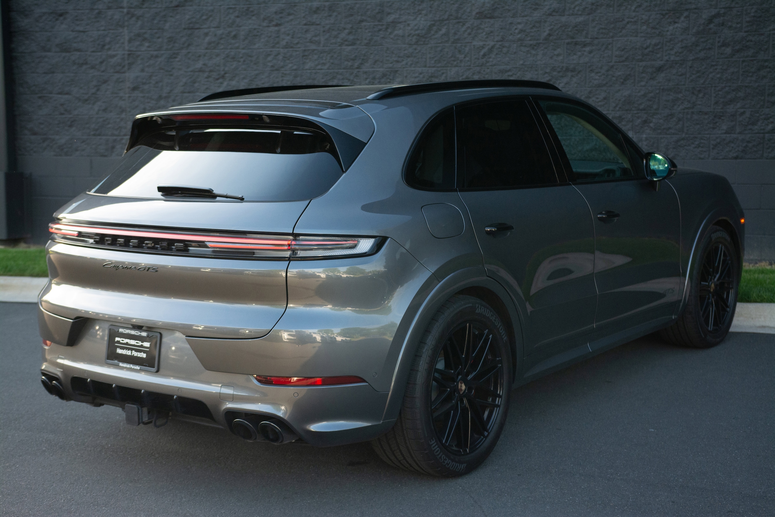 2025 Porsche Cayenne GTS photo 6
